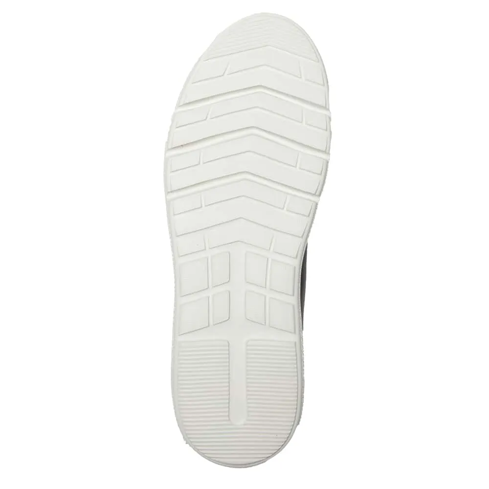 Bates Sneaker in Black Leather