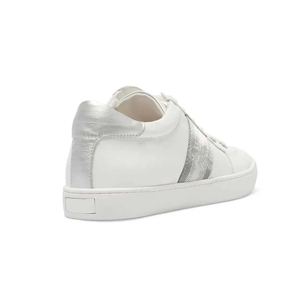 Belem Sneaker in White And Silver Leather