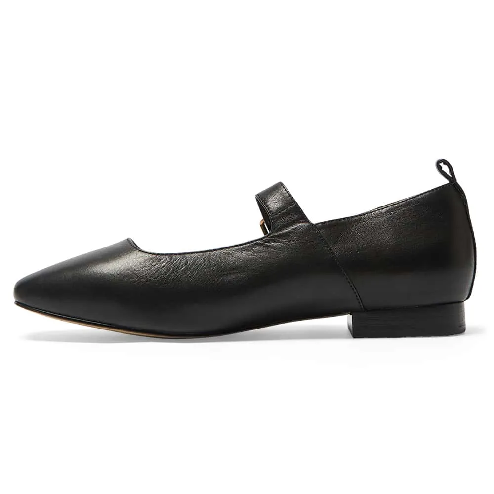 Bonnie Flat in Black Leather
