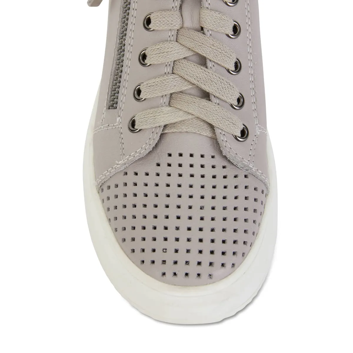 Carson Sneaker in Light Grey Leather