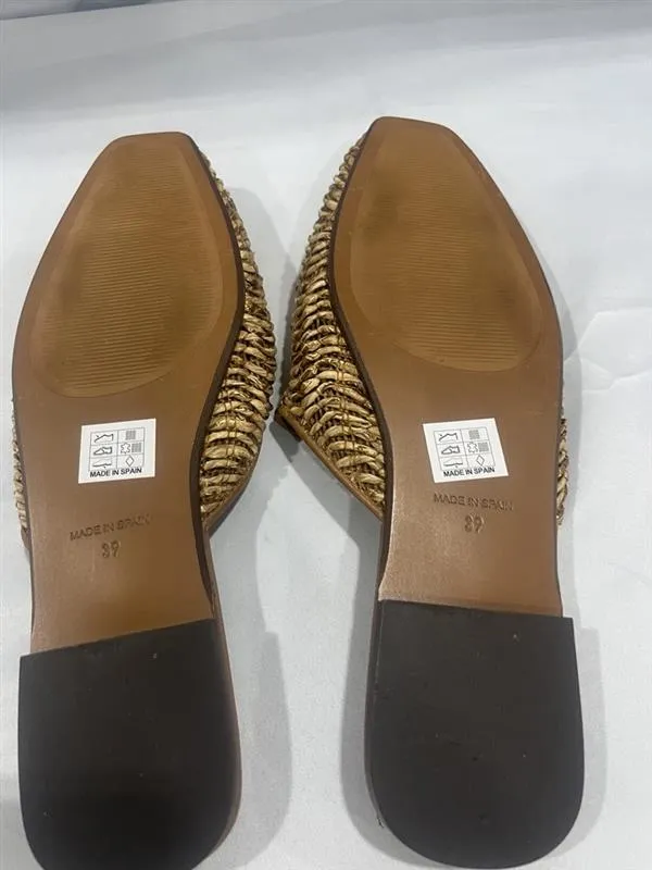 Chic Women's Bali Mule in Rafia