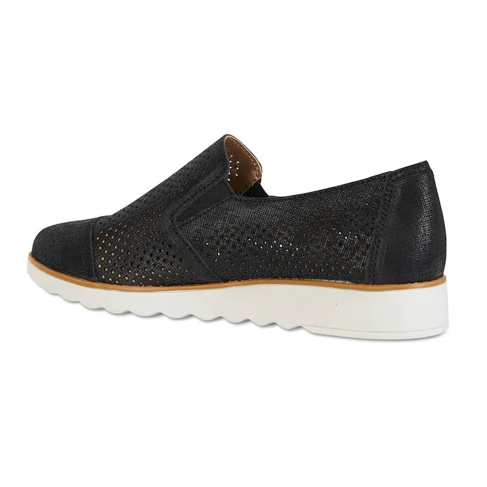 Davis Sneaker in Black Leather