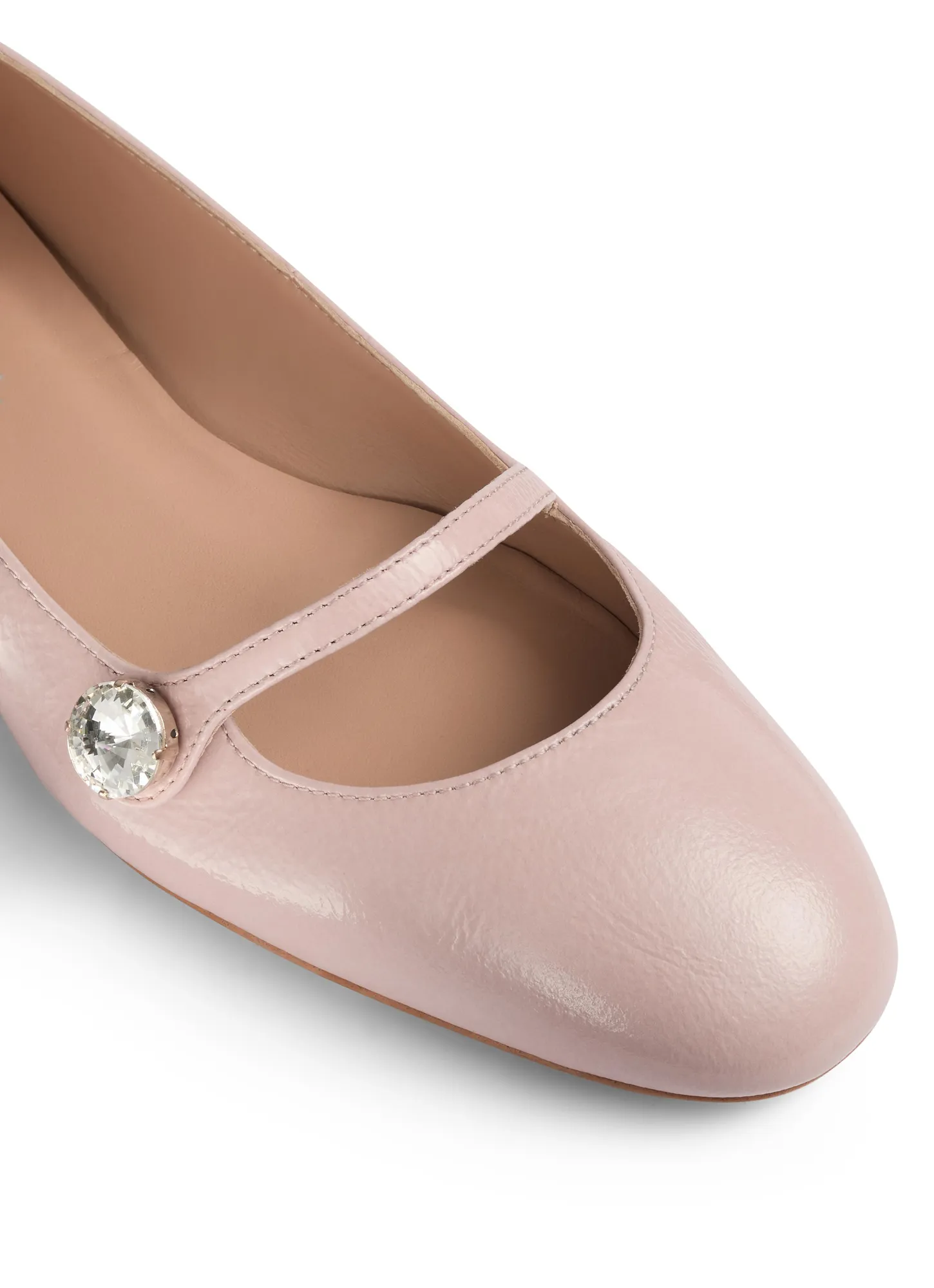 Demi Flats
