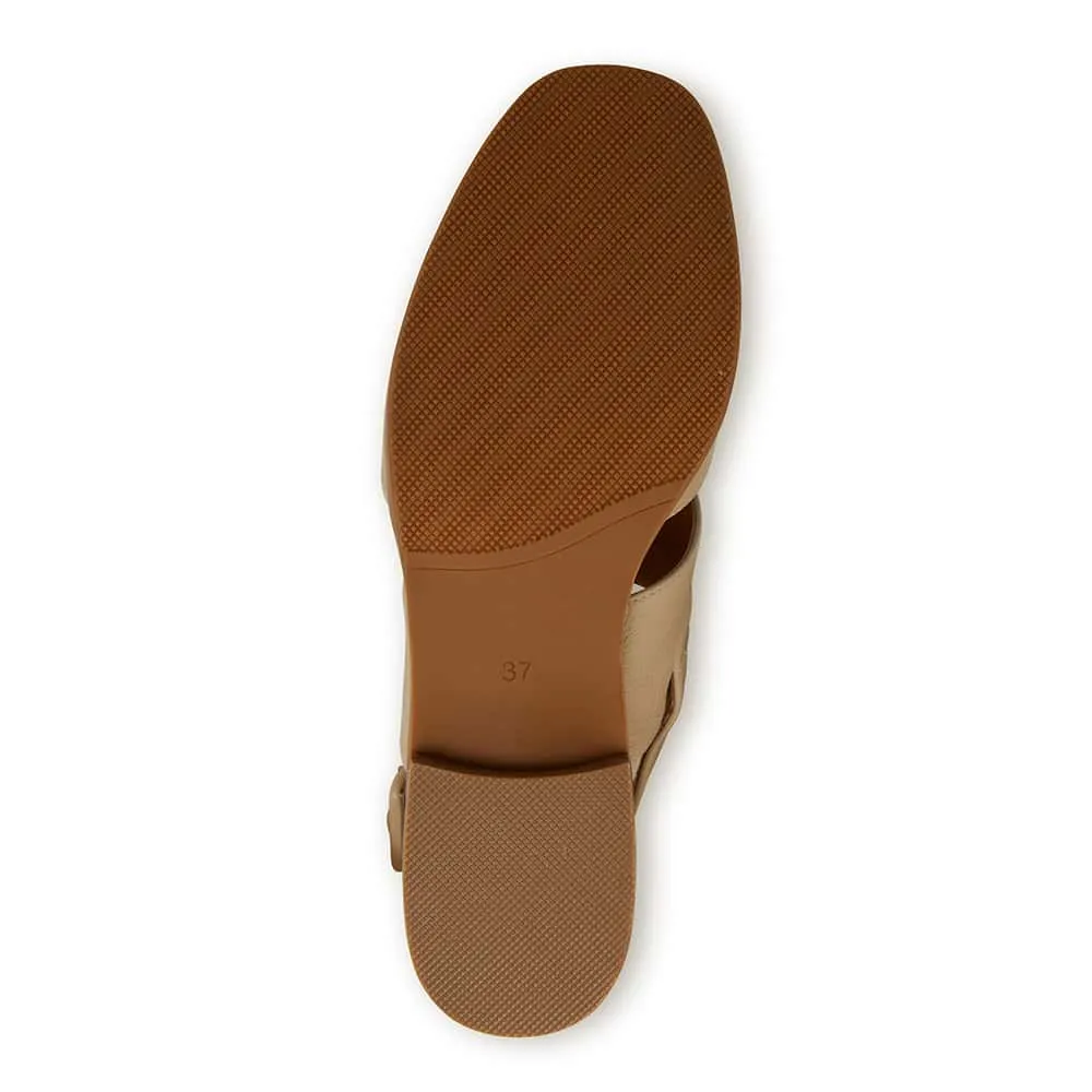 Drew Sandal in Neutral Leather