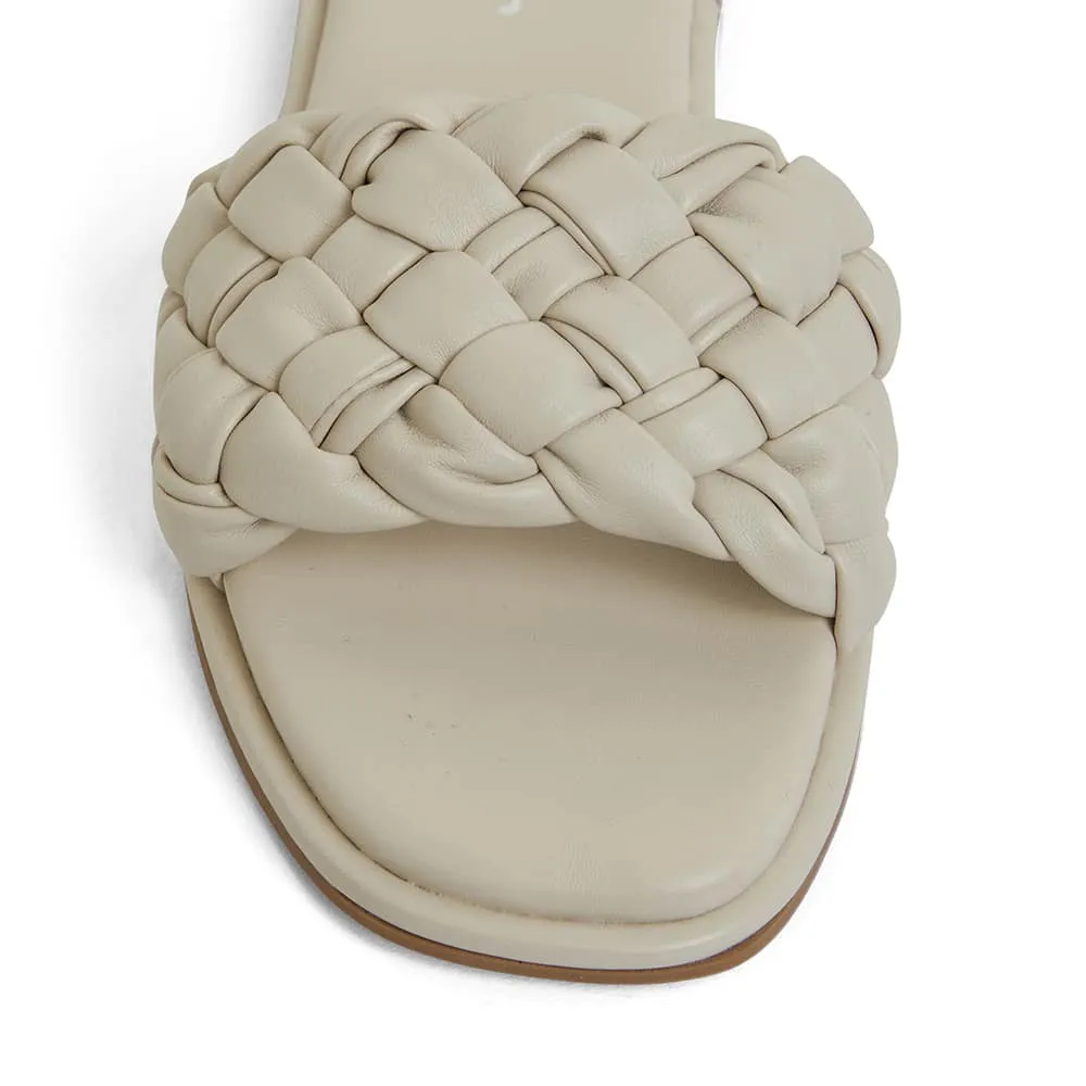 Emmy Slide in White Smooth