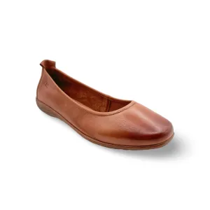 Fenja Camel Leather Flat