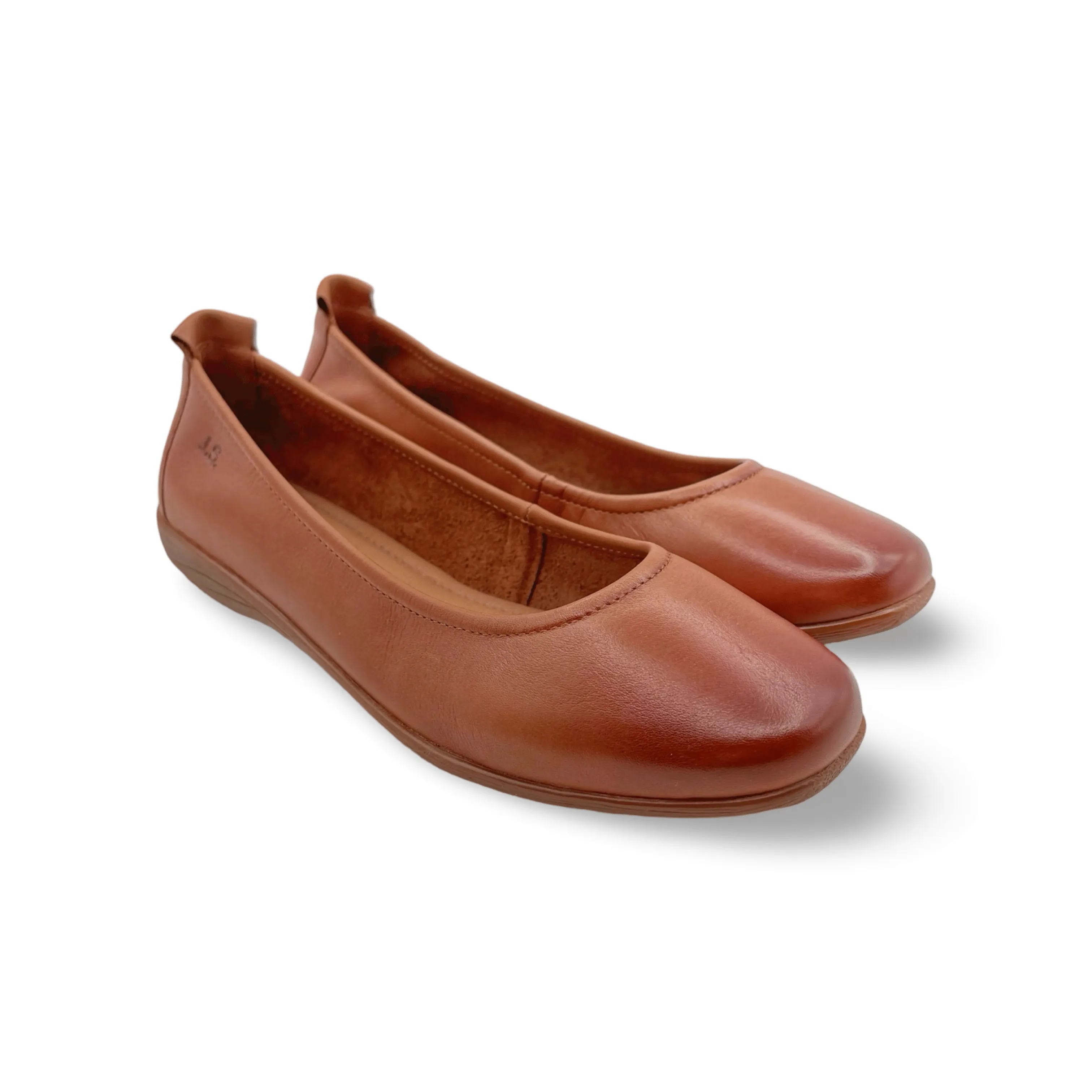 Fenja Camel Leather Flat