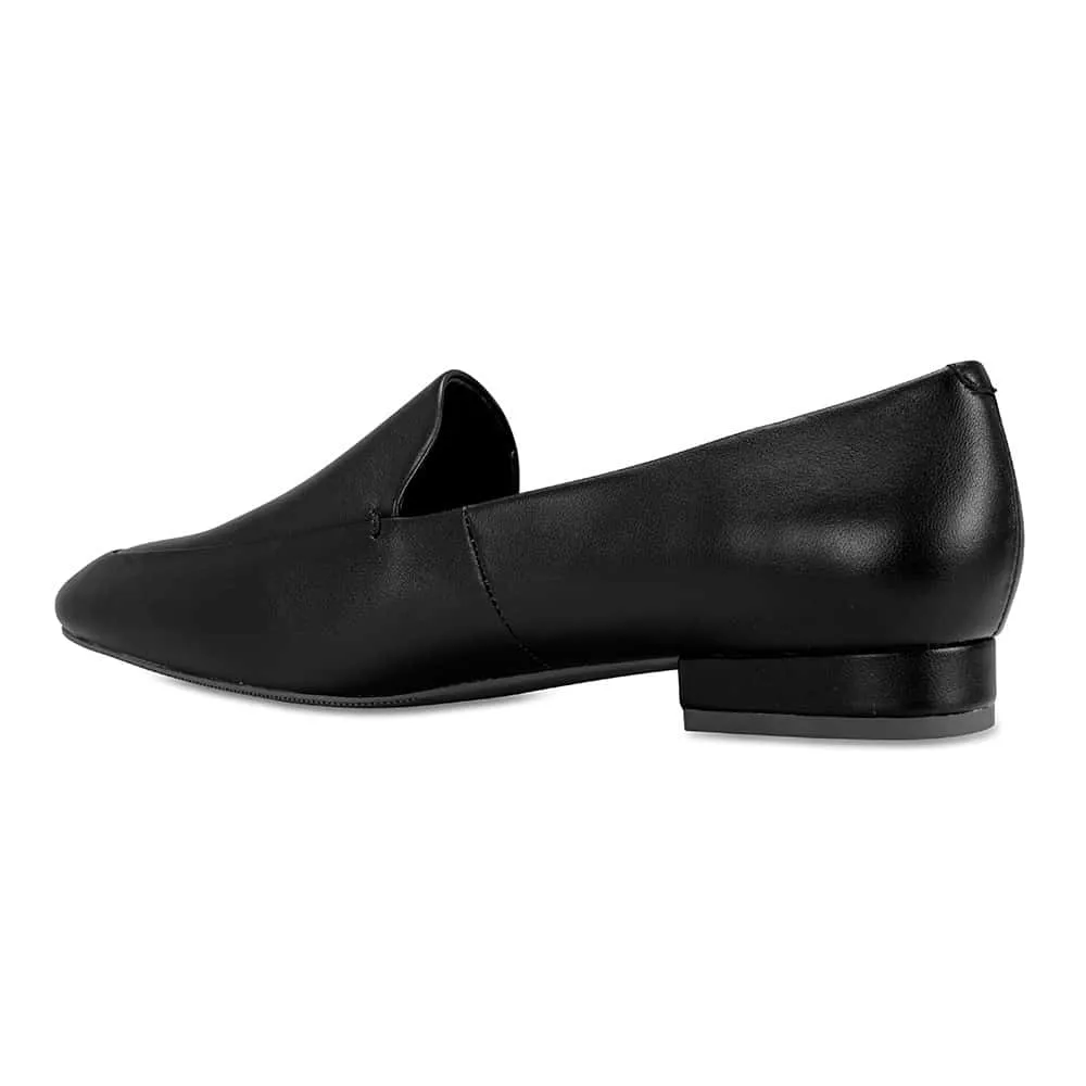Fifi Loafer in Black Leather