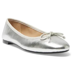 Fonteyn Flat in Silver Metallic Leather
