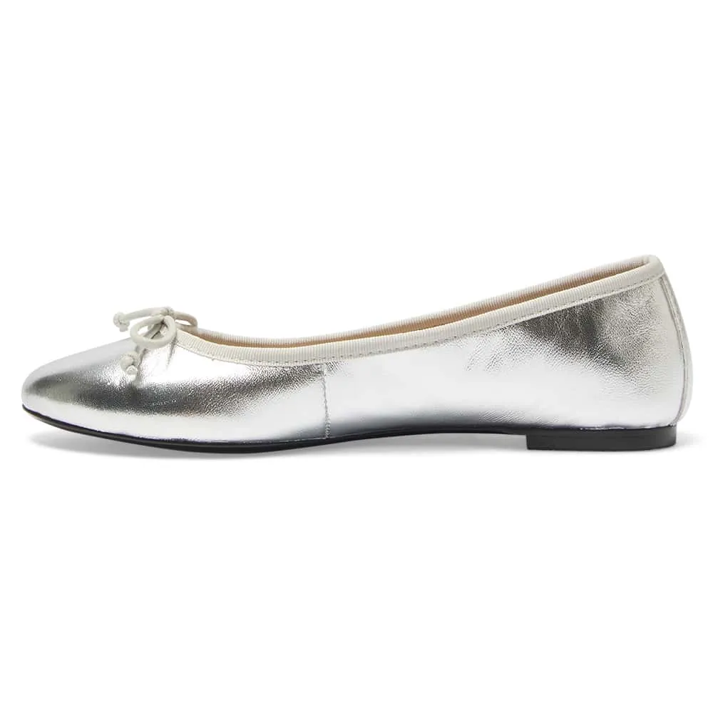 Fonteyn Flat in Silver Metallic Leather