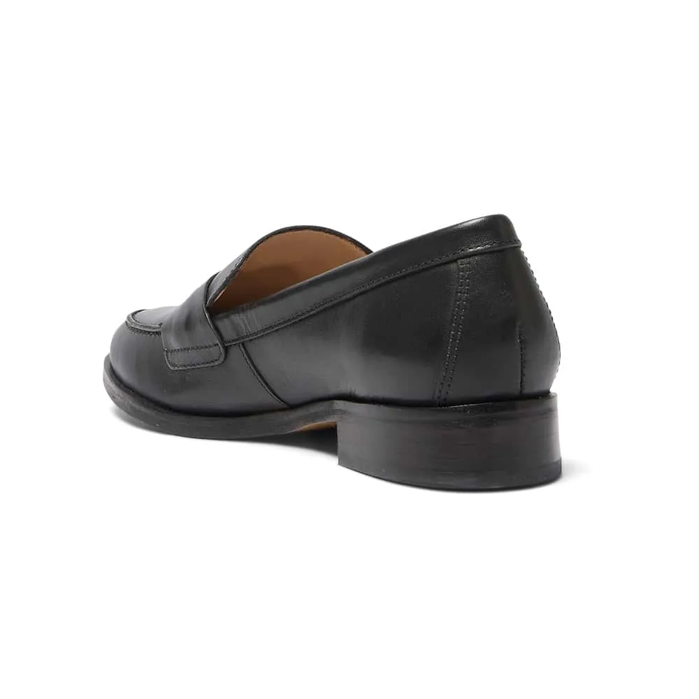 Gordon Loafer in Black Leather