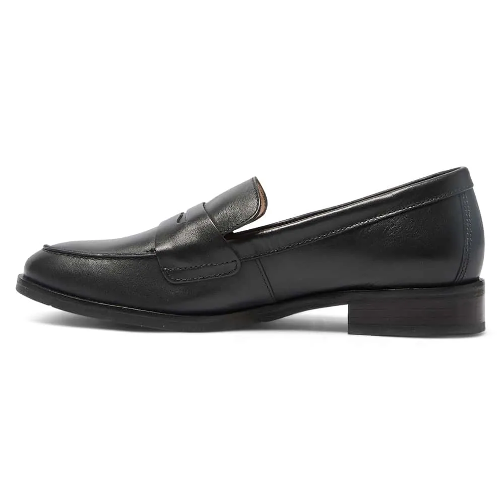 Gordon Loafer in Black Leather