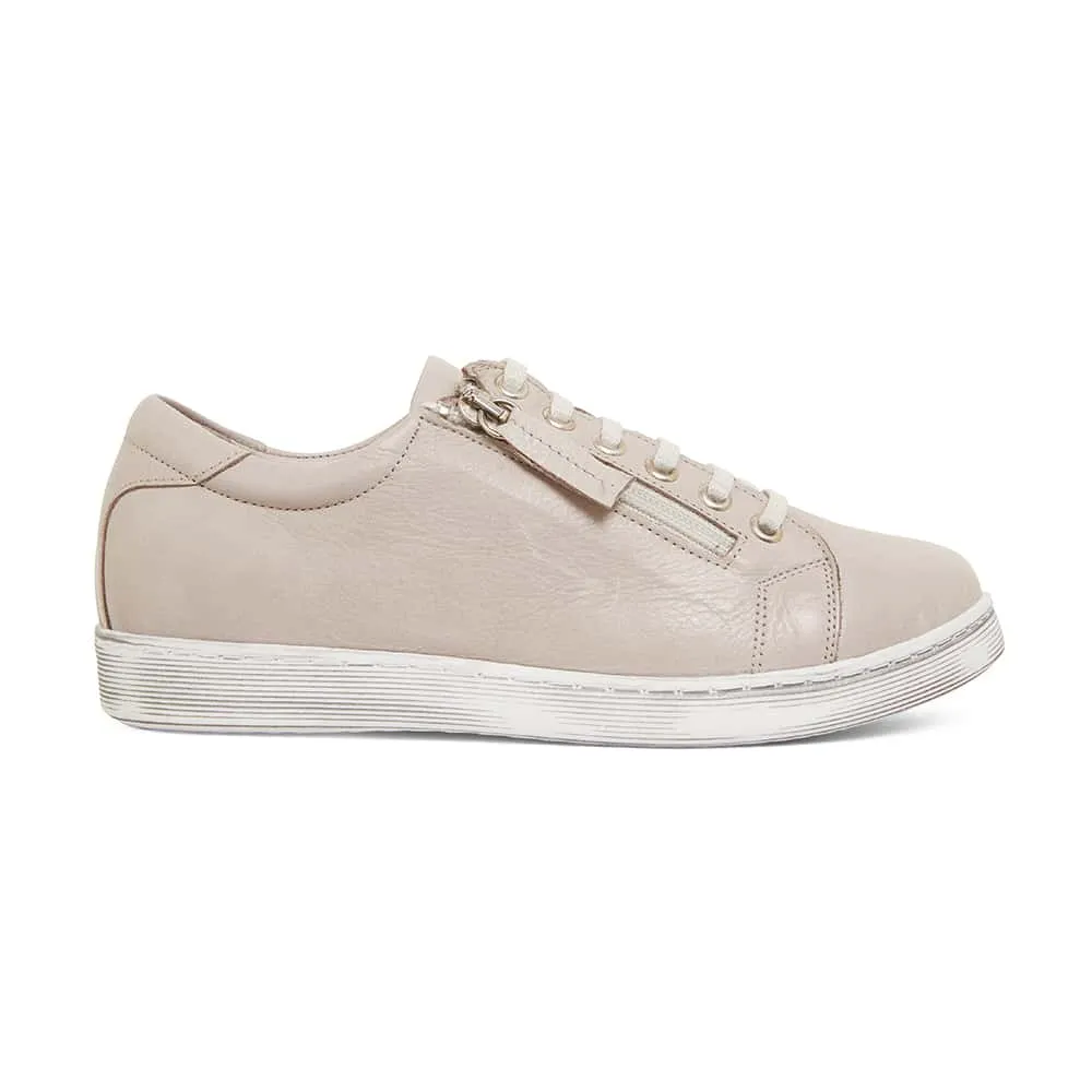 Grand Sneaker in Light Grey Leather