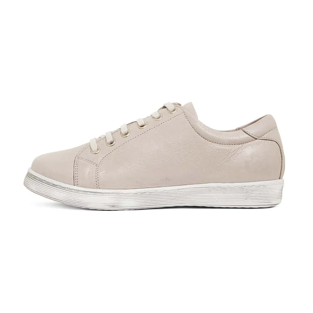 Grand Sneaker in Light Grey Leather