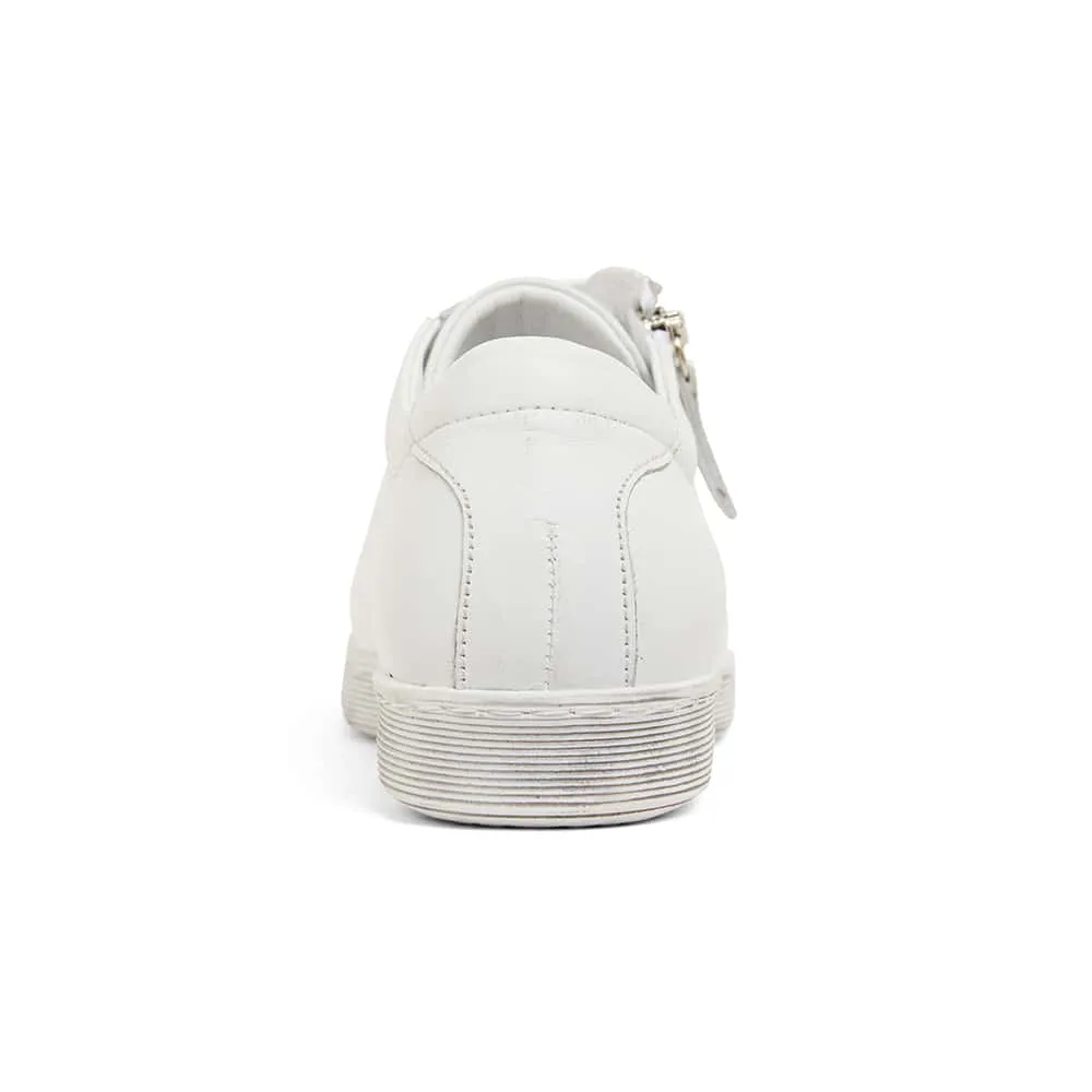 Grand Sneaker in White Leather