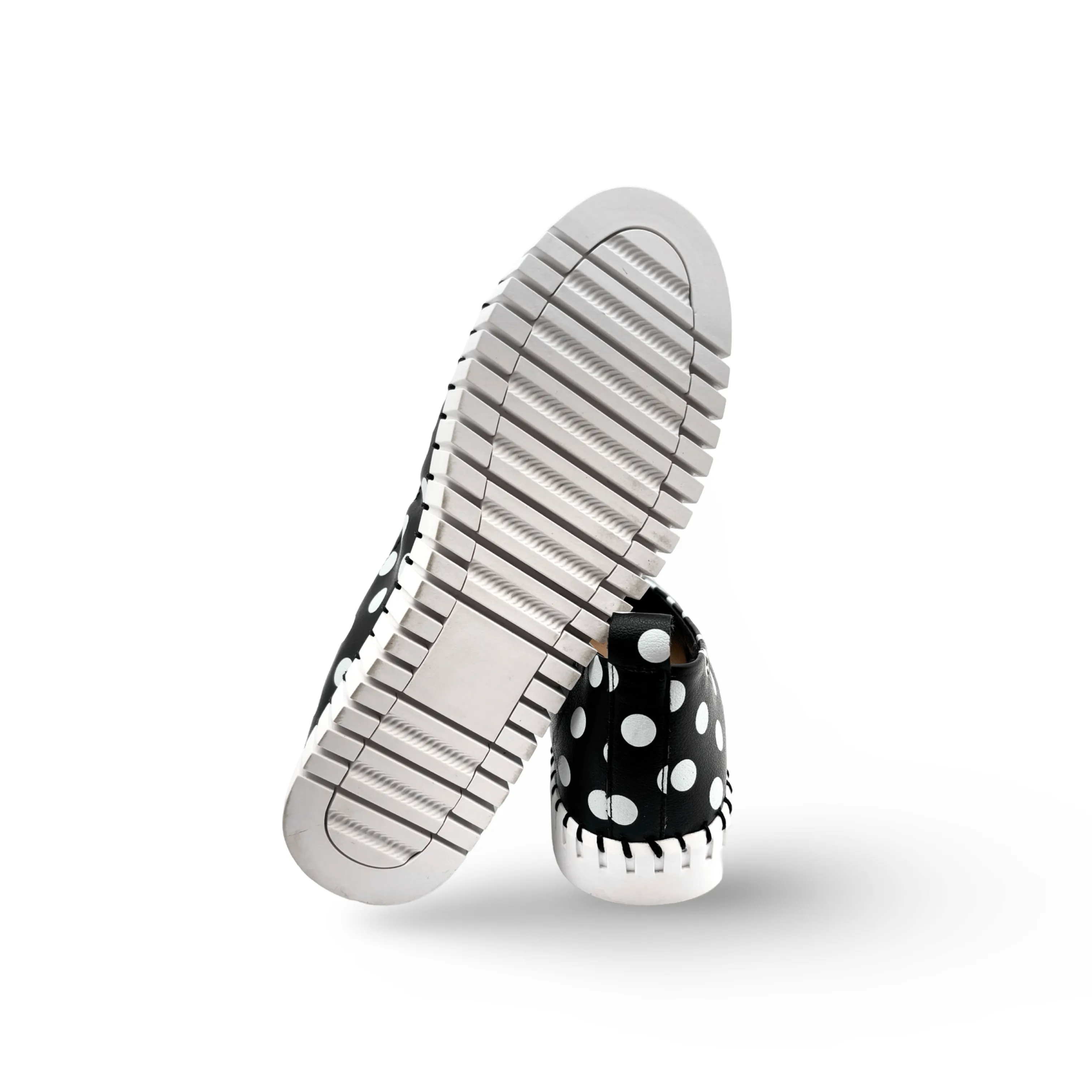 Heaton Black/White Spot Flat