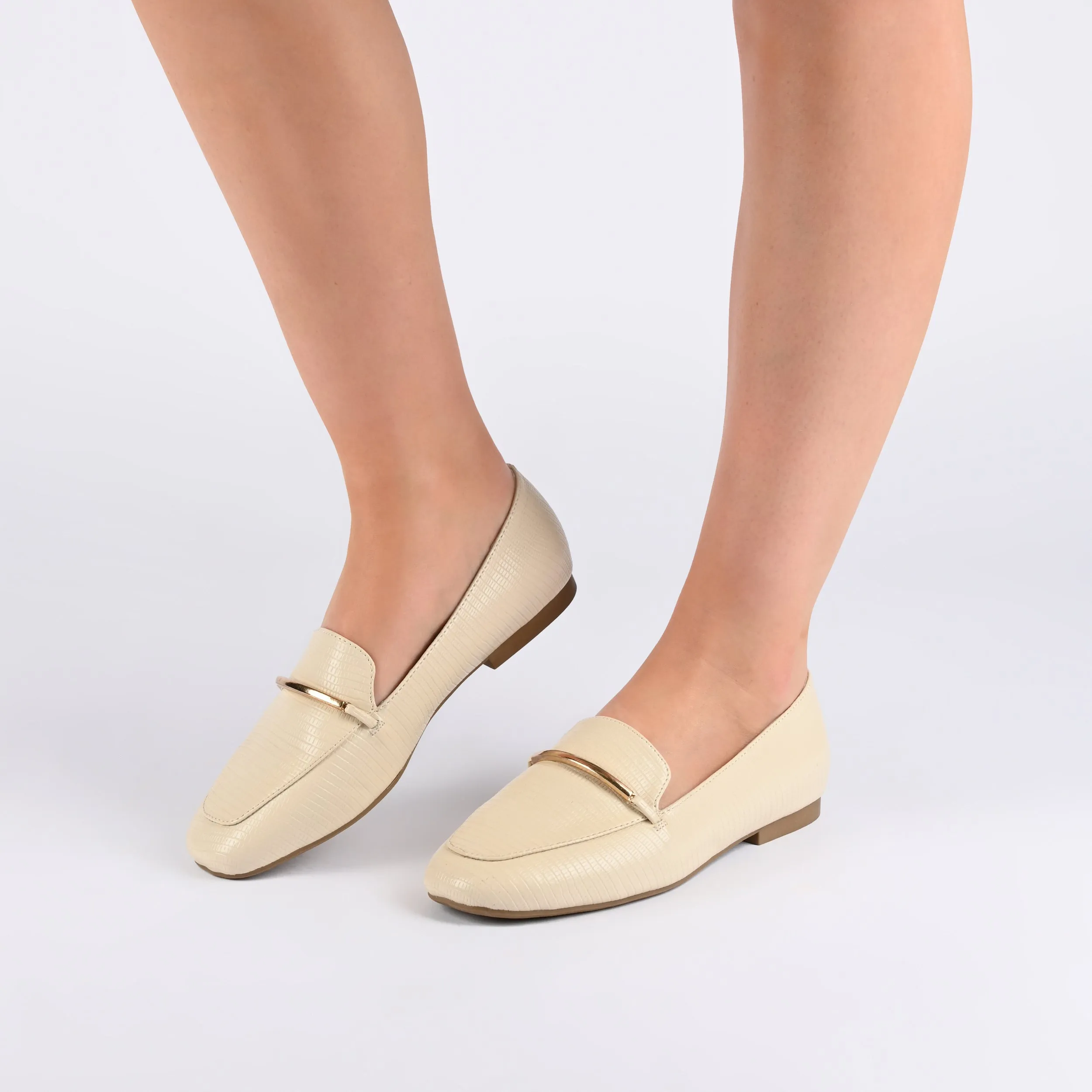 Journee Women's Tru Comfort Foam Wrenn Dress Flats