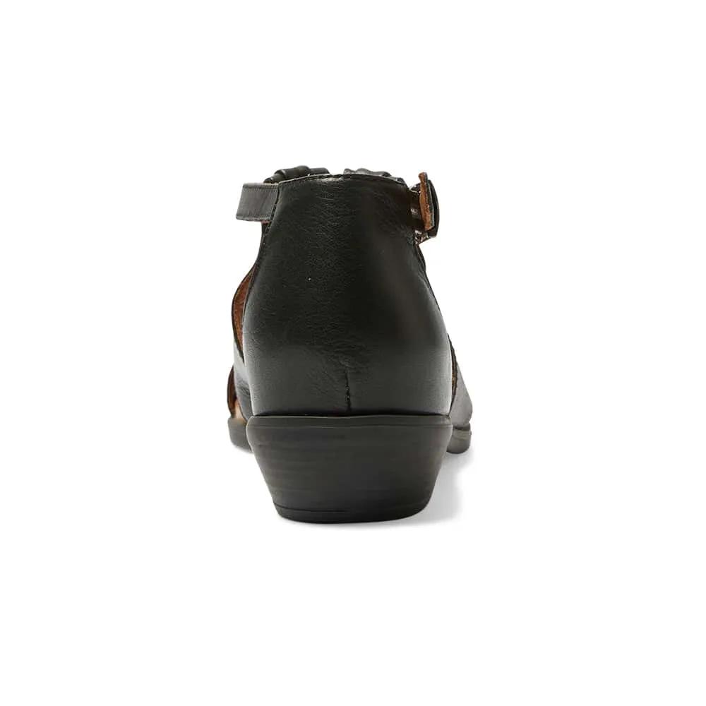 Laguna Sandal in Black Leather