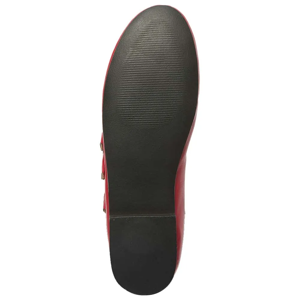 Leah Flat in Red Smooth