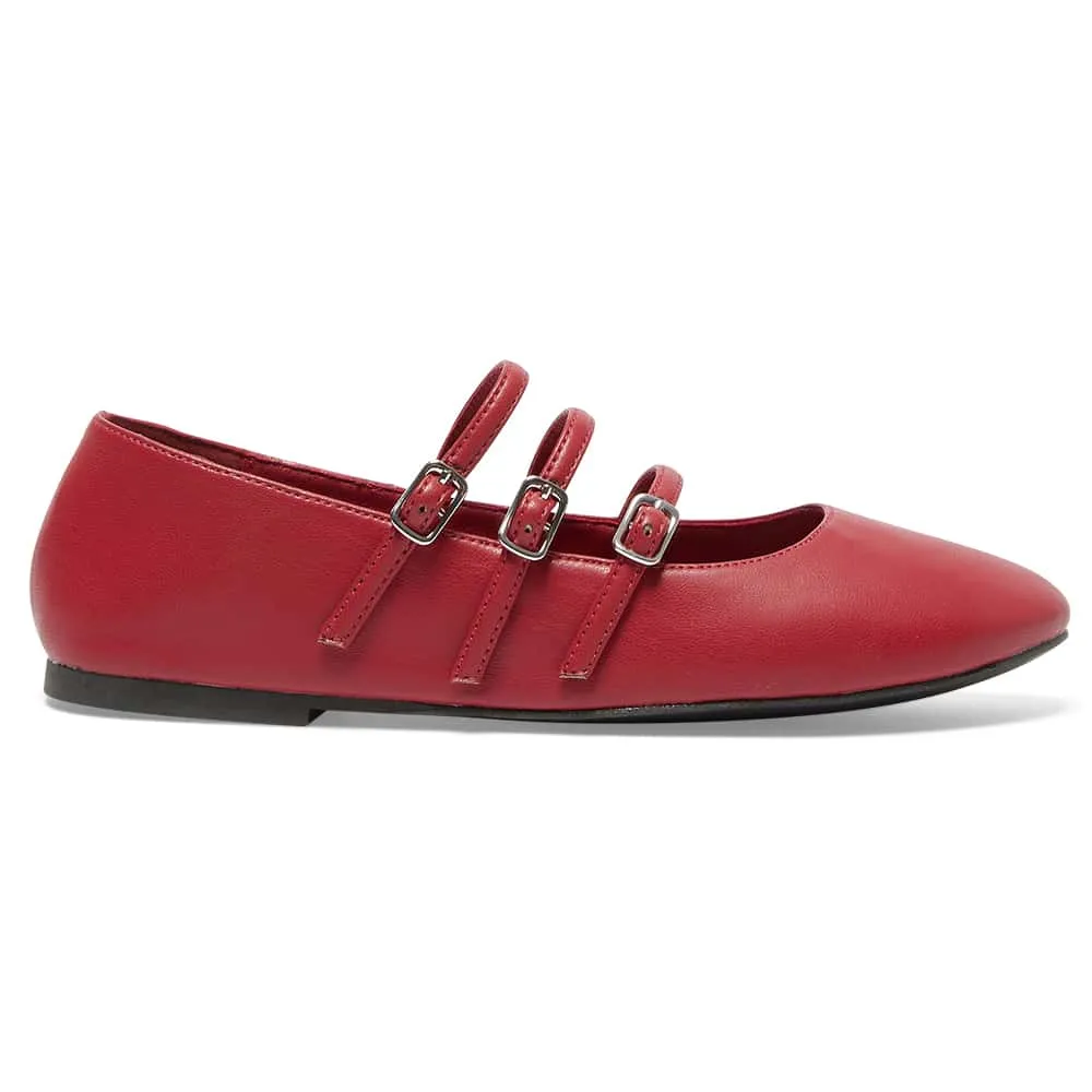 Leah Flat in Red Smooth