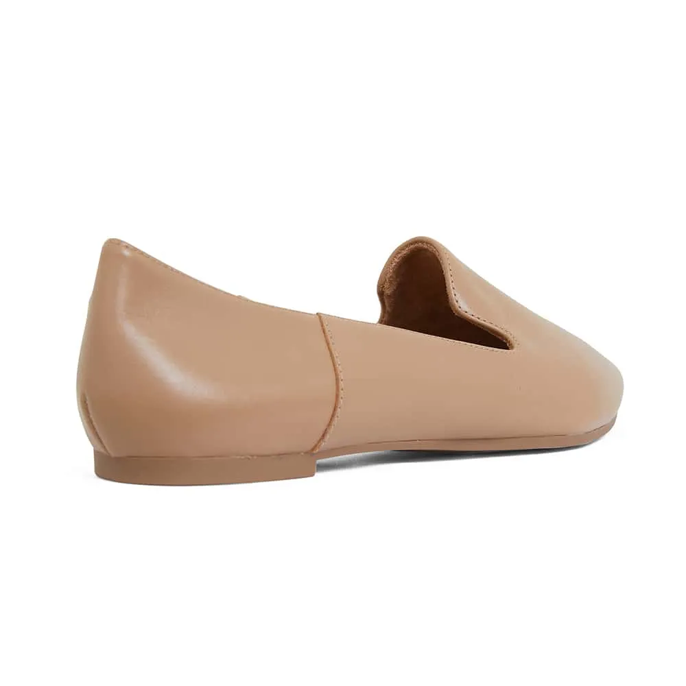 Liana Flat in Camel Leather