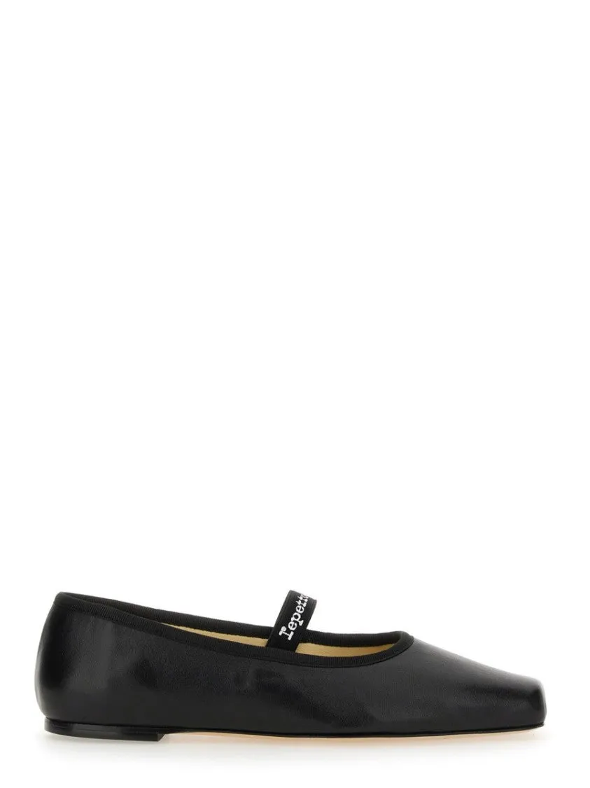 Lisbeth" Dancer Ballet Flats