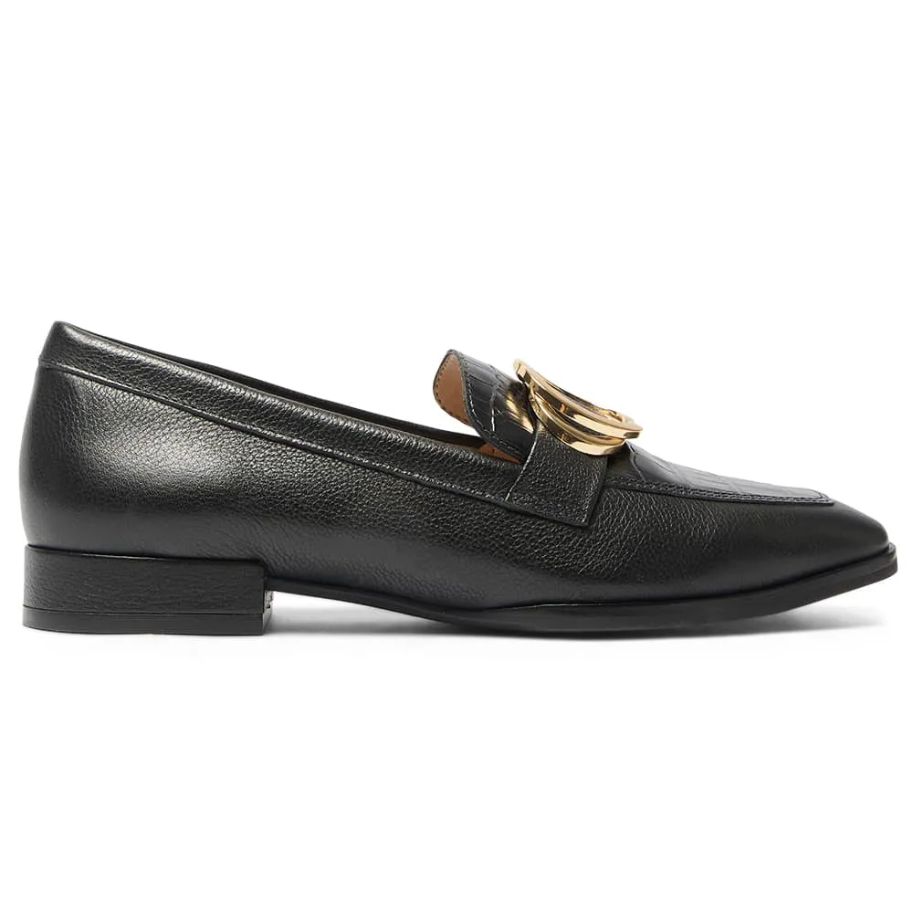 Logan Loafer in Black Leather