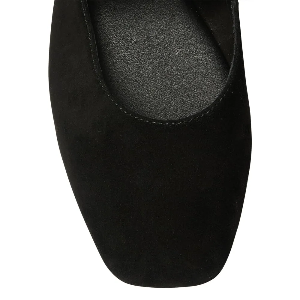 Melrose Flat in Black Suede
