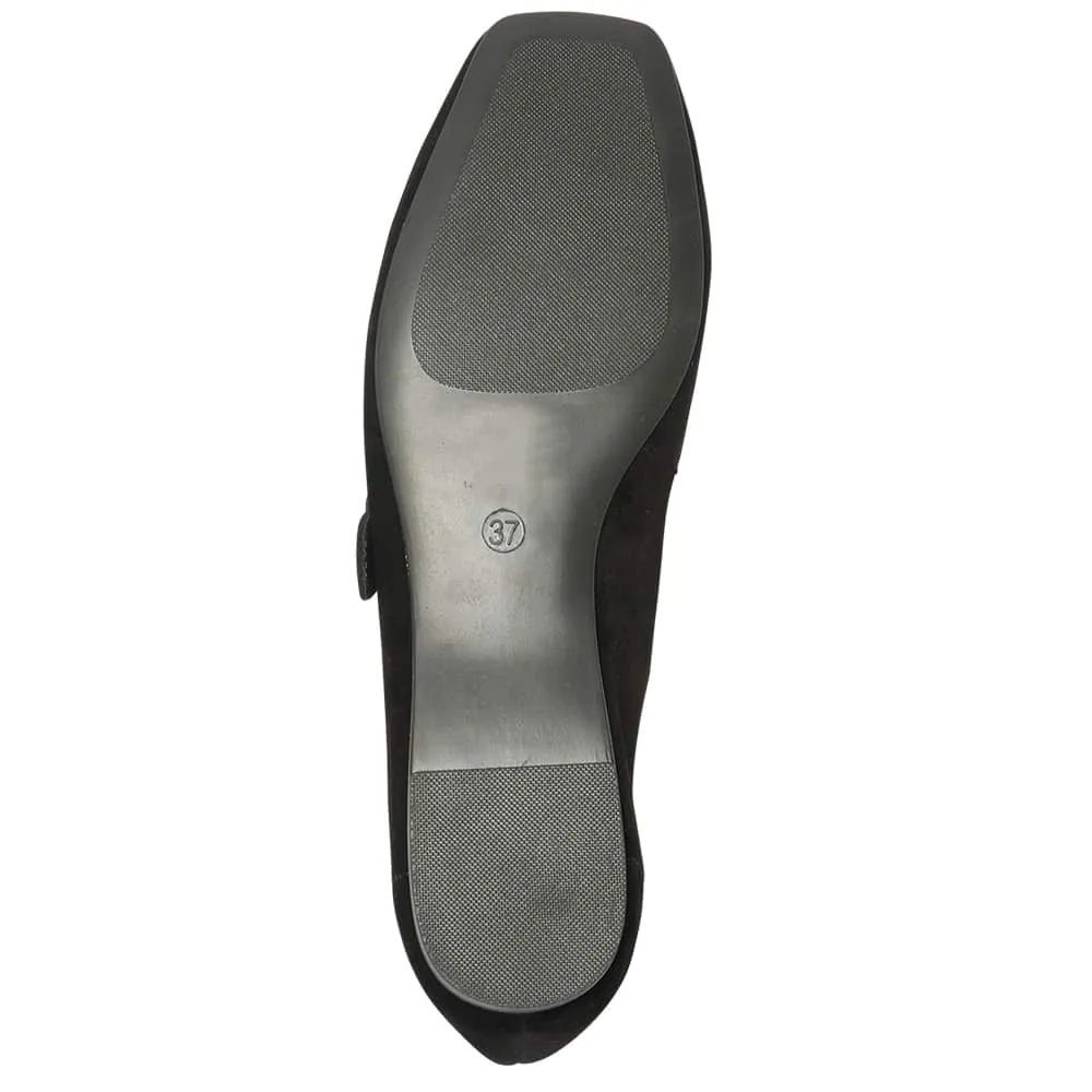 Melrose Flat in Black Suede
