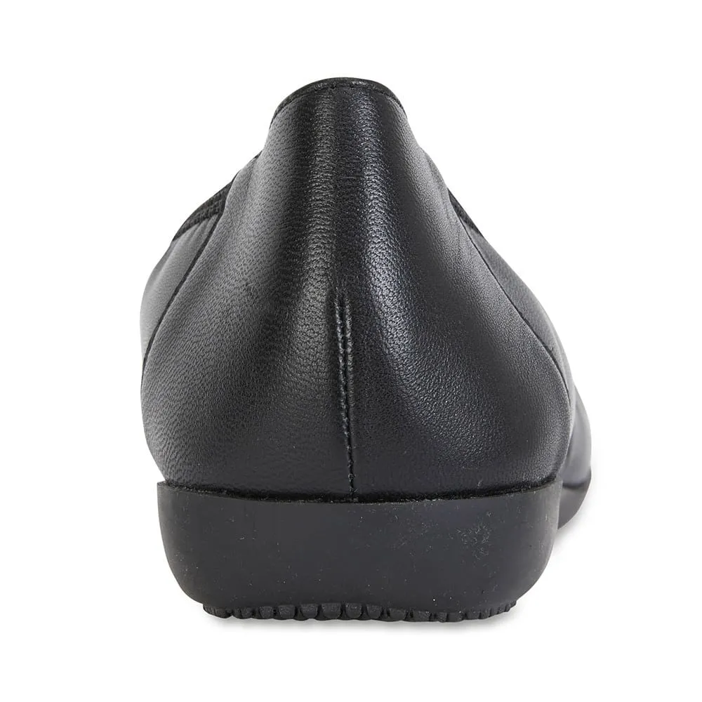 Nadine Flat in Black Leather