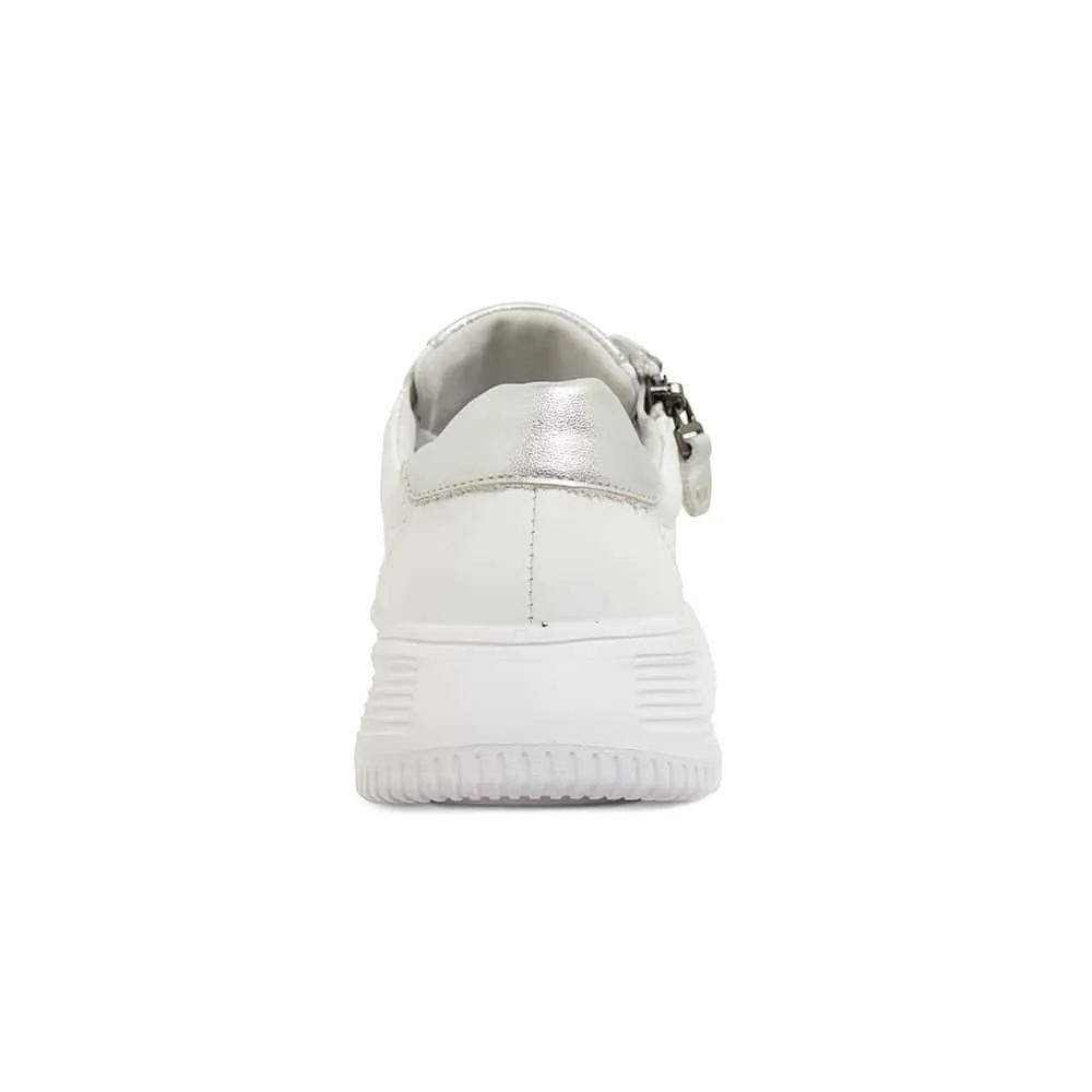 Novella Sneaker in White And Silver Leather