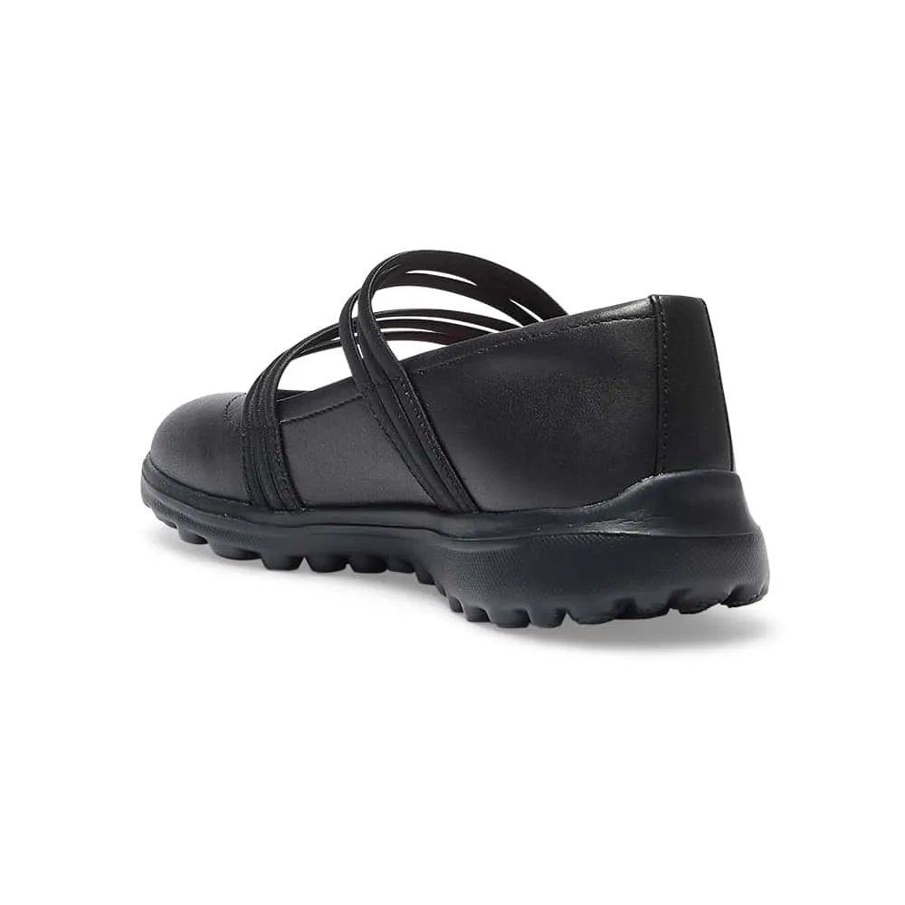 Olsen Flat in Black On Black