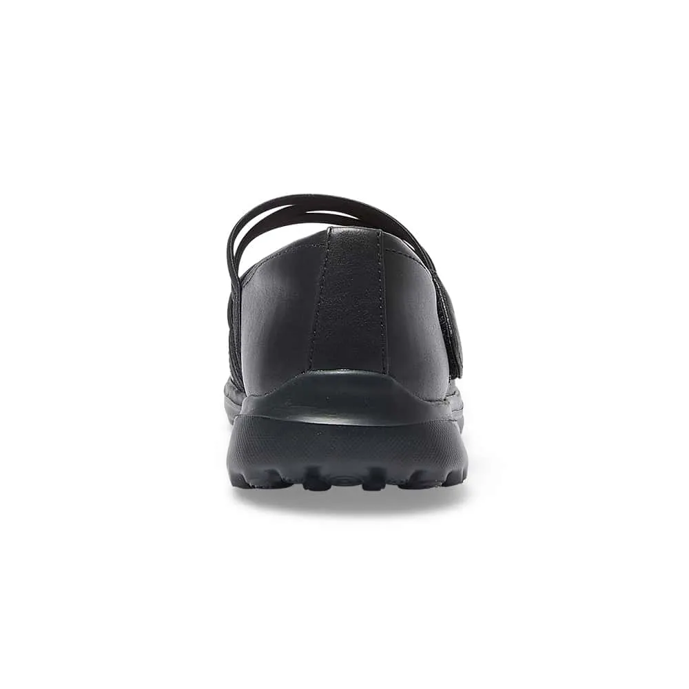 Olsen Flat in Black On Black