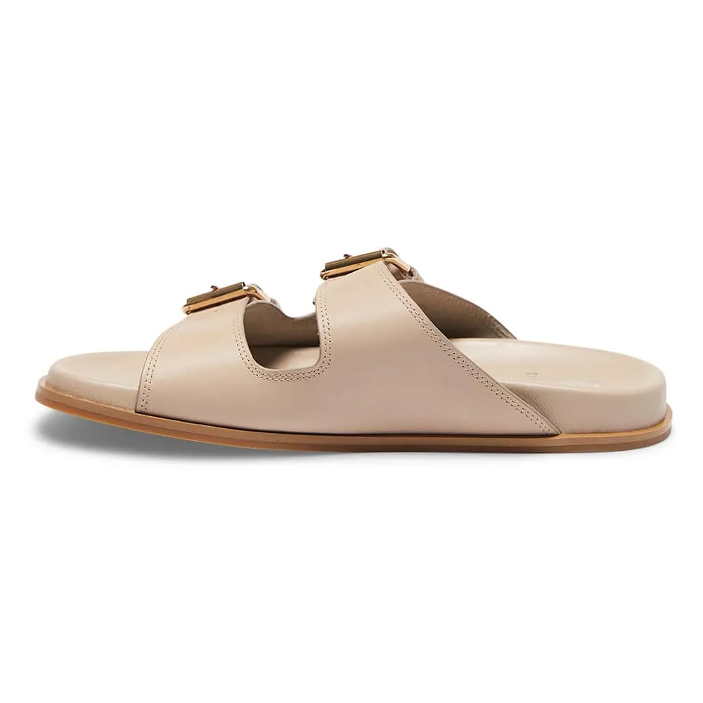 Rascal Slide in Nude Leather