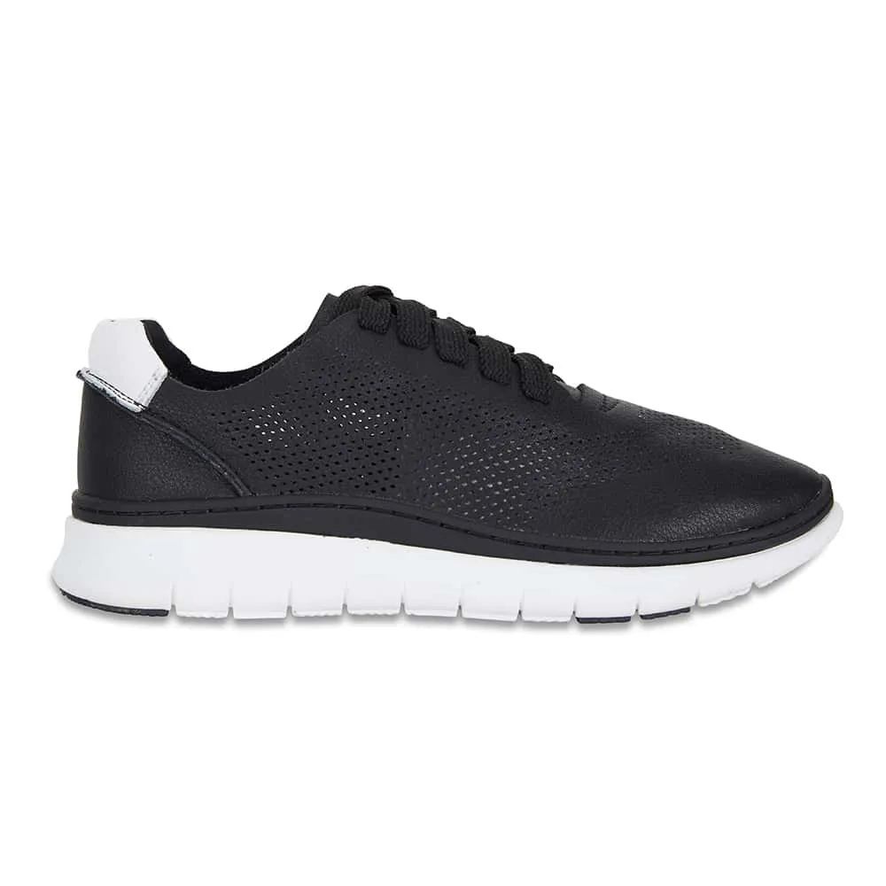 Ratio Sneaker in Black Leather