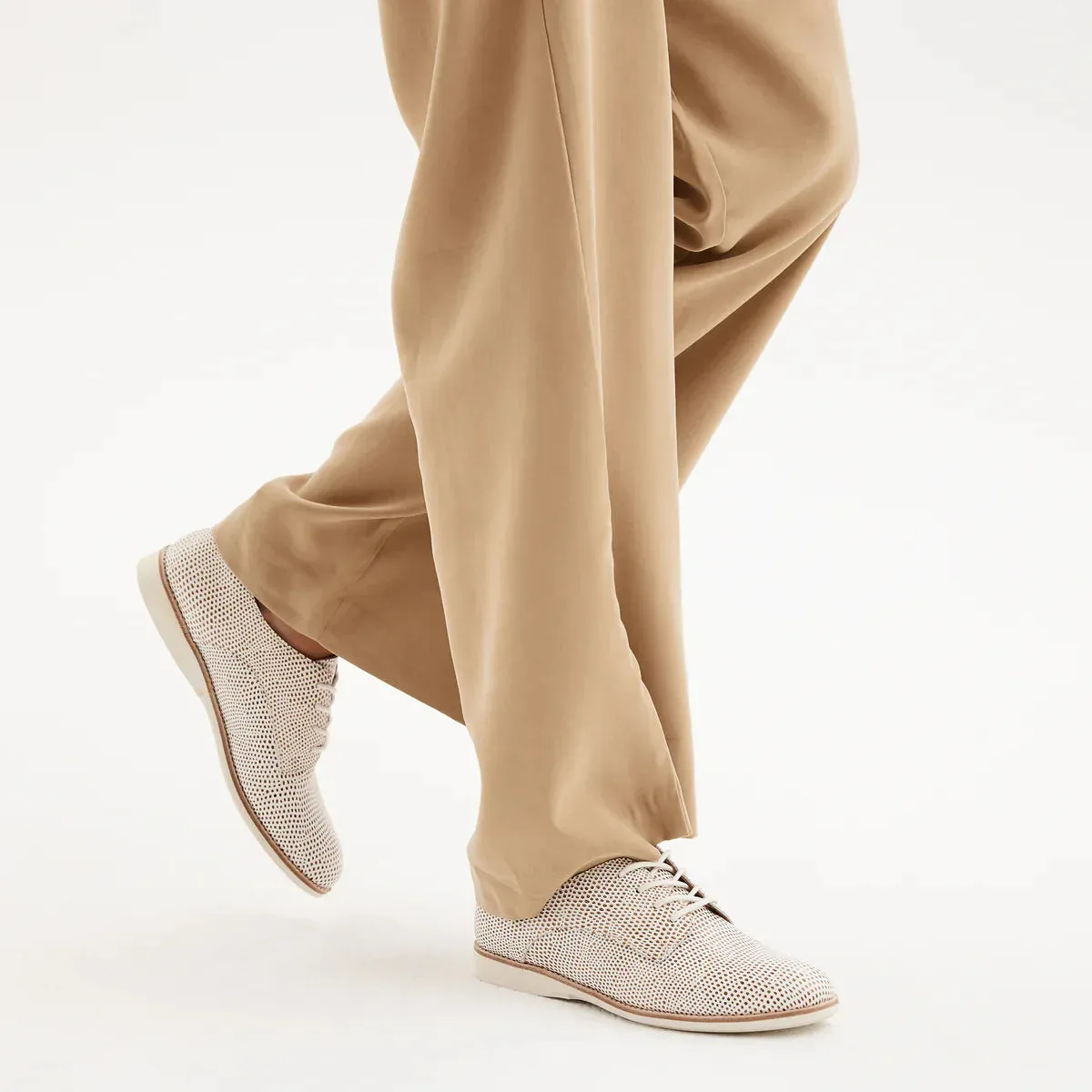 Rollie Derby Tan/White Snake