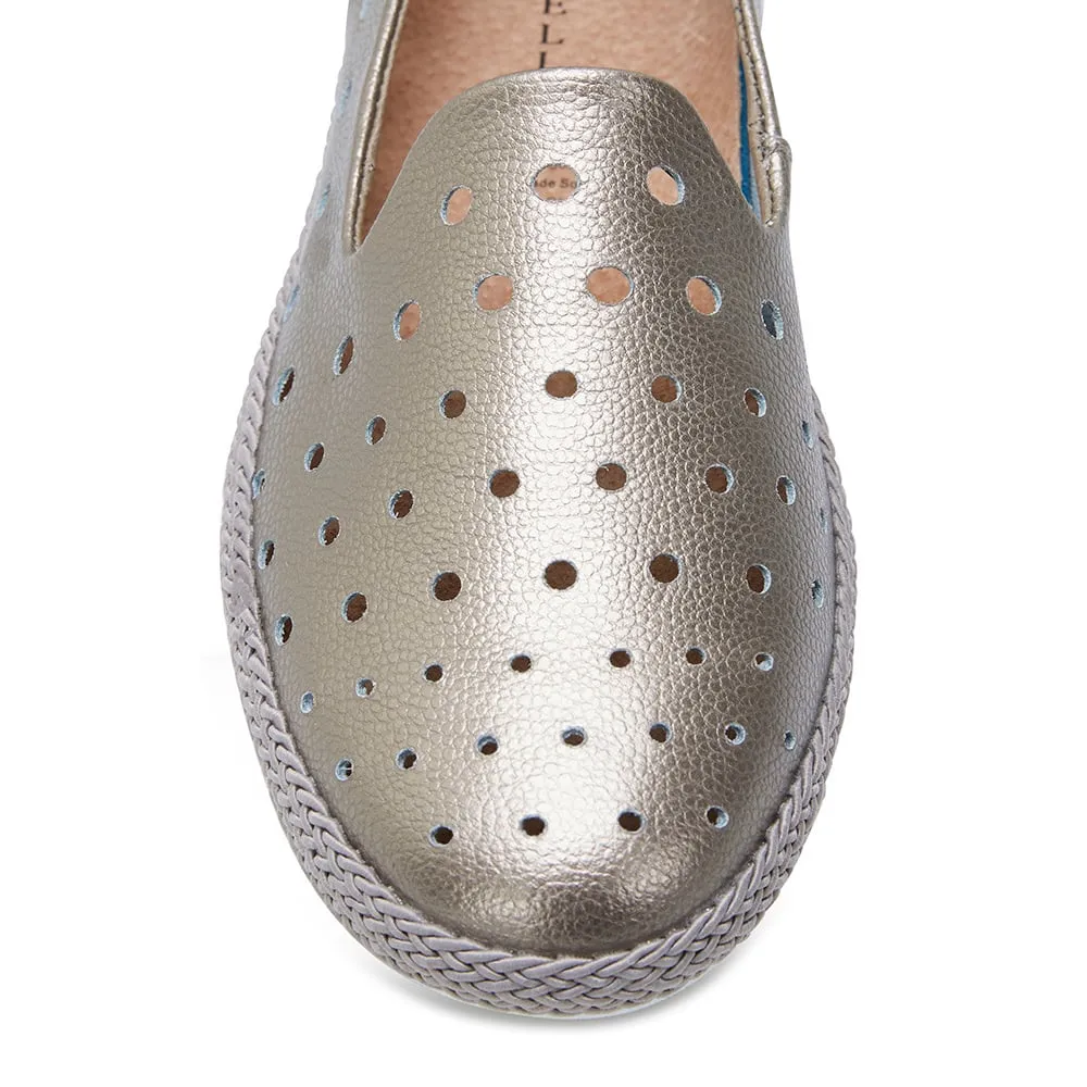 Roslyn Loafer in Pewter Leather
