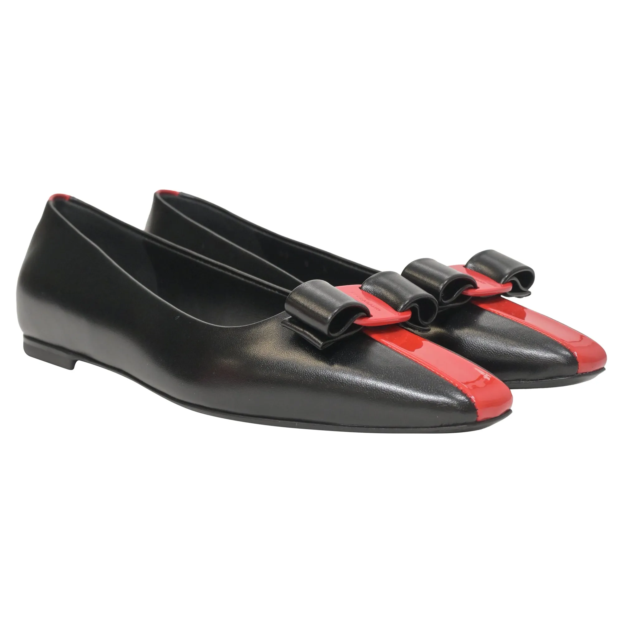 Salvatore Ferragamo Vara Bow Ballet Flats in Black Leather