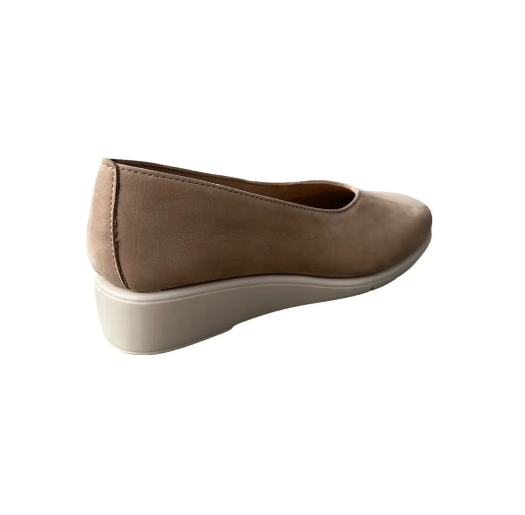 SC5647 Nude Suede Skimmer
