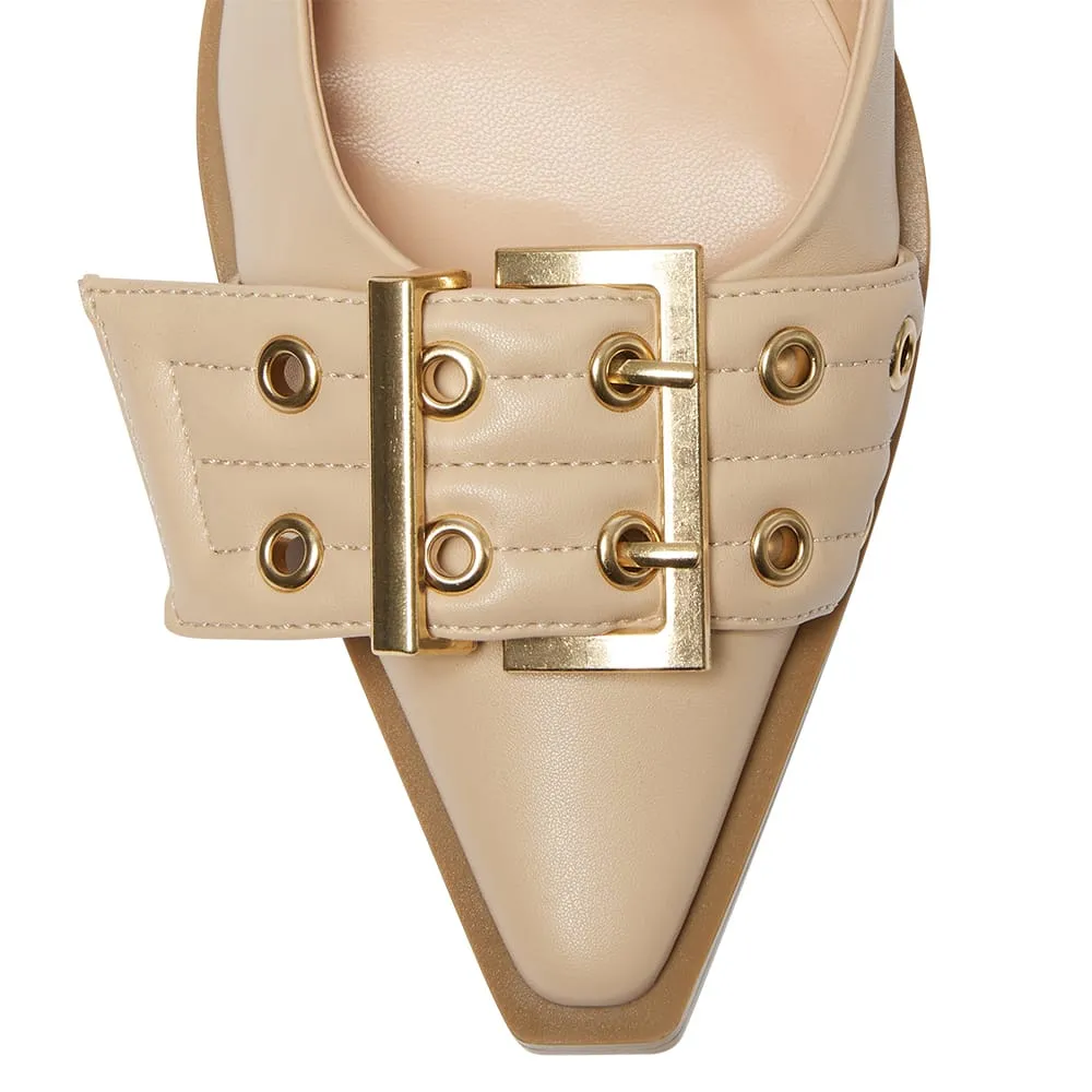 Suzie Flat in Camel Smooth