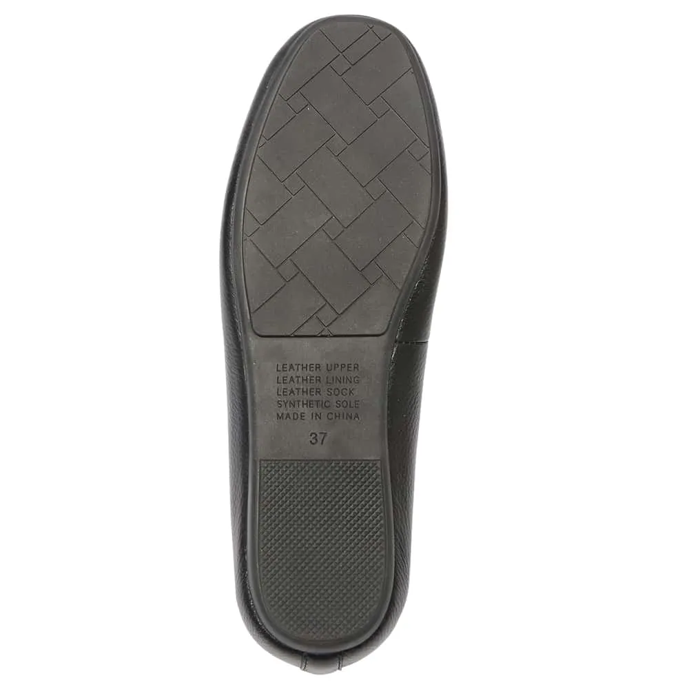 Tango Loafer in Black Leather