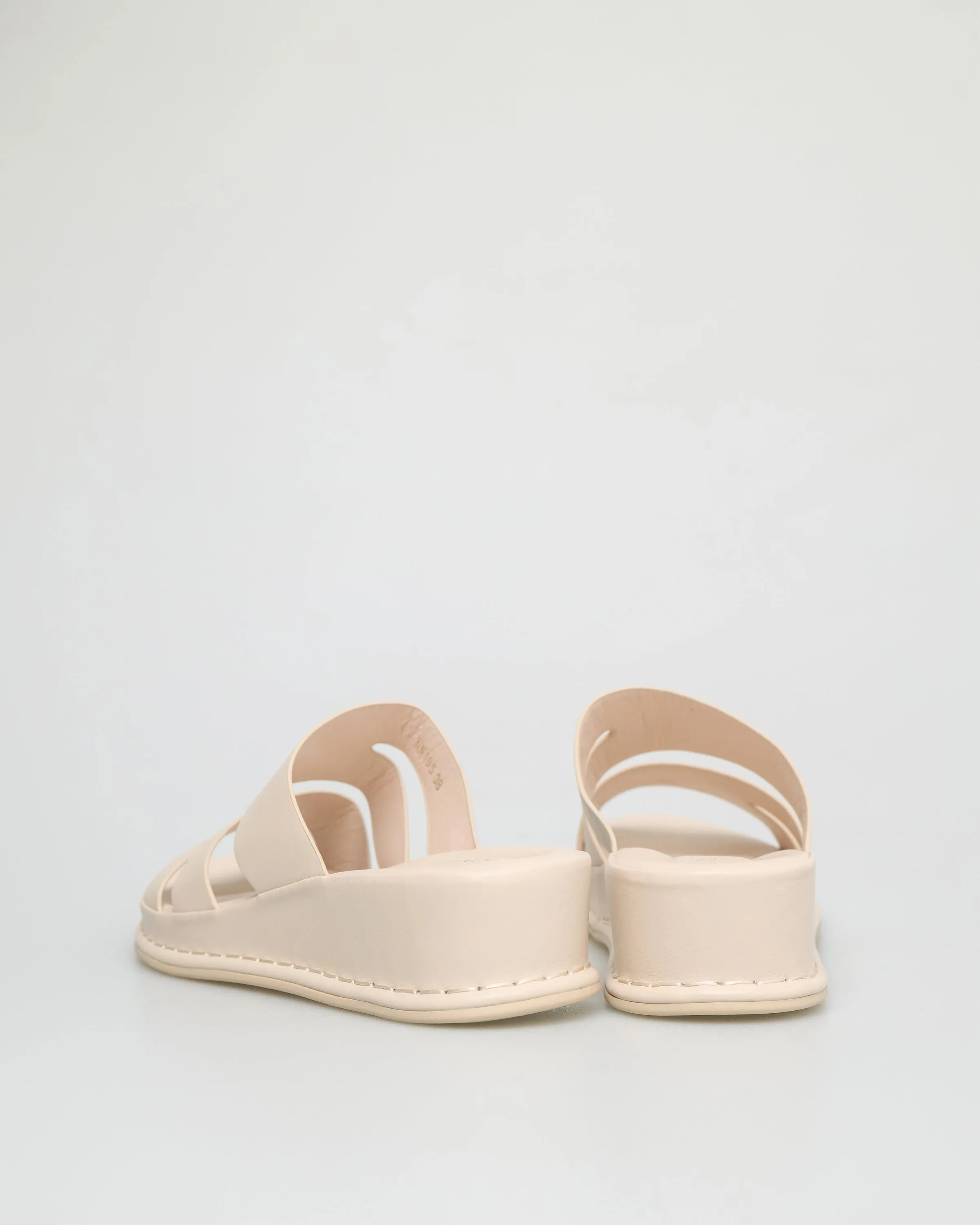 Tomaz NN195 Ladies Solid Tone Sandals