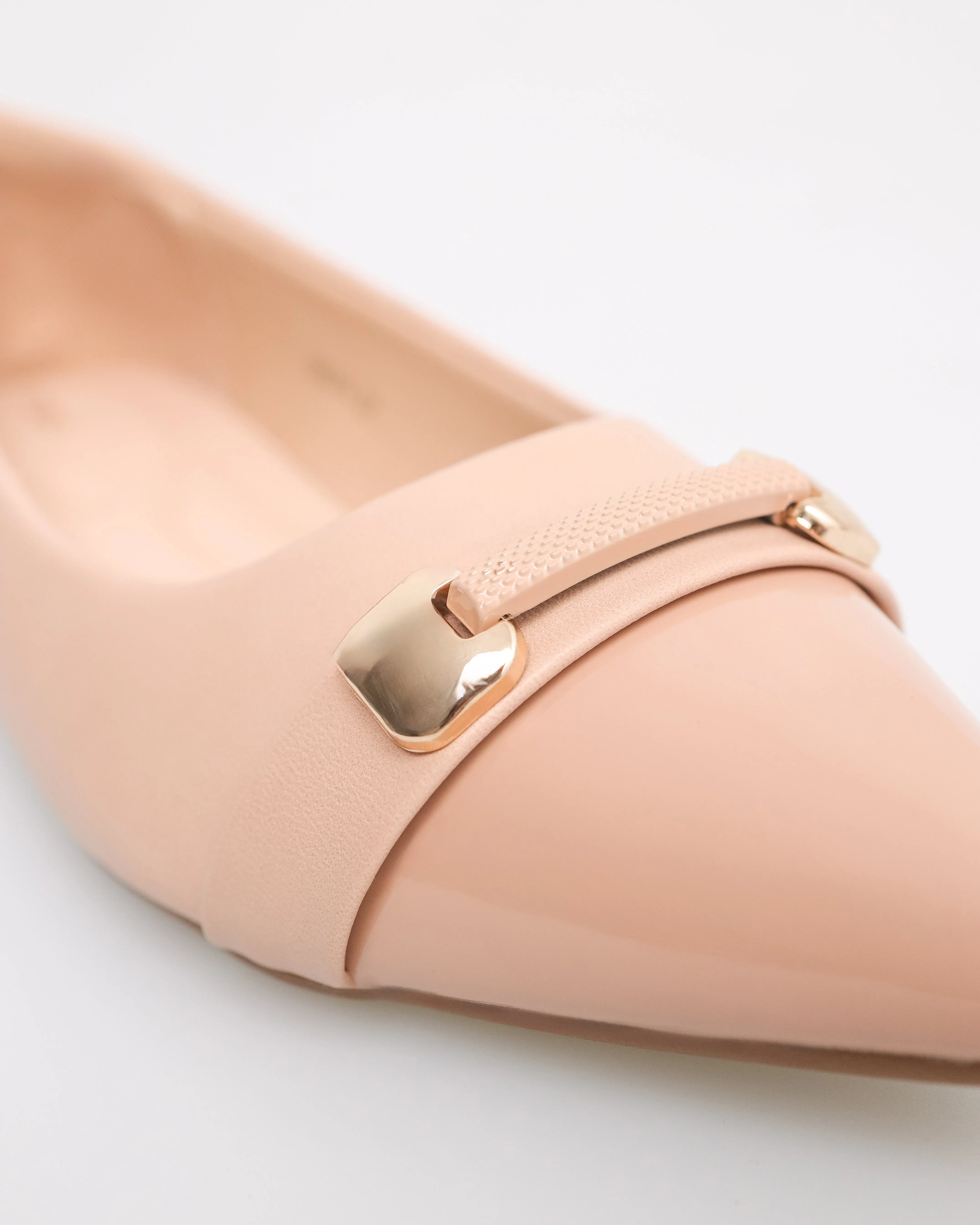 Tomaz NN374 Ladies Pointy Elegance Band Flats
