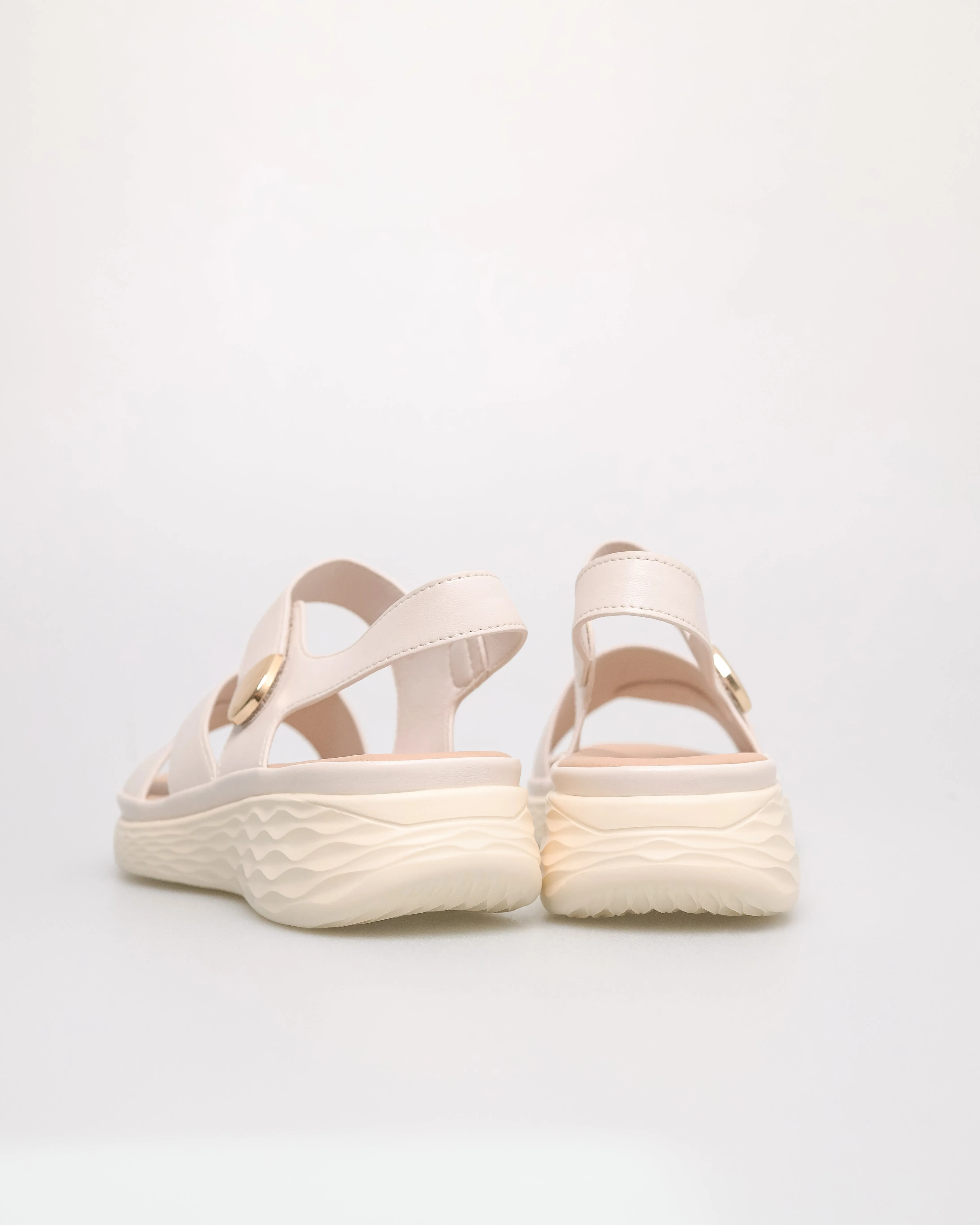 Tomaz NN498 Ladies Crossover Striders Sandals