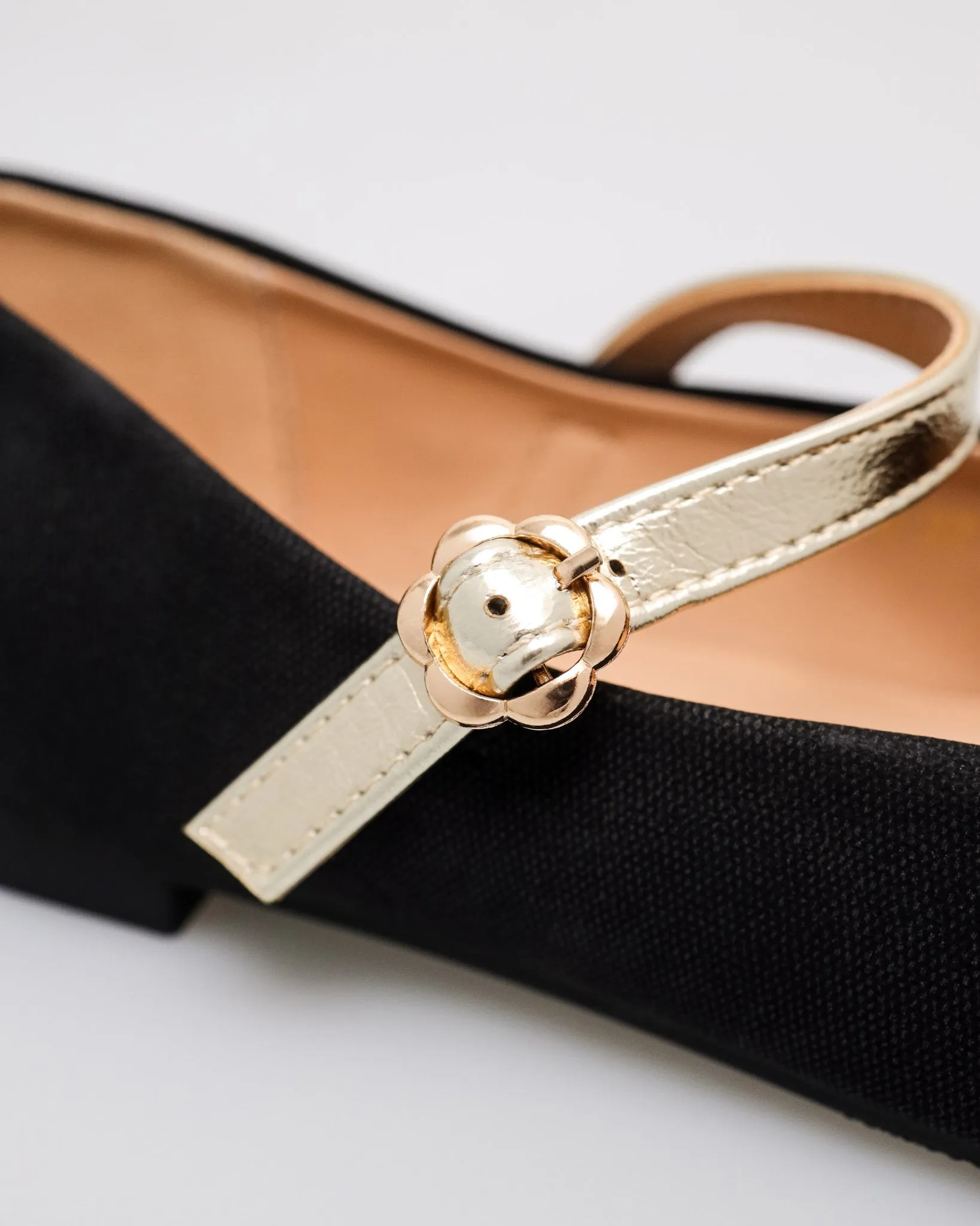 Tomaz YX196 Ladies Flowery Buckle Flats