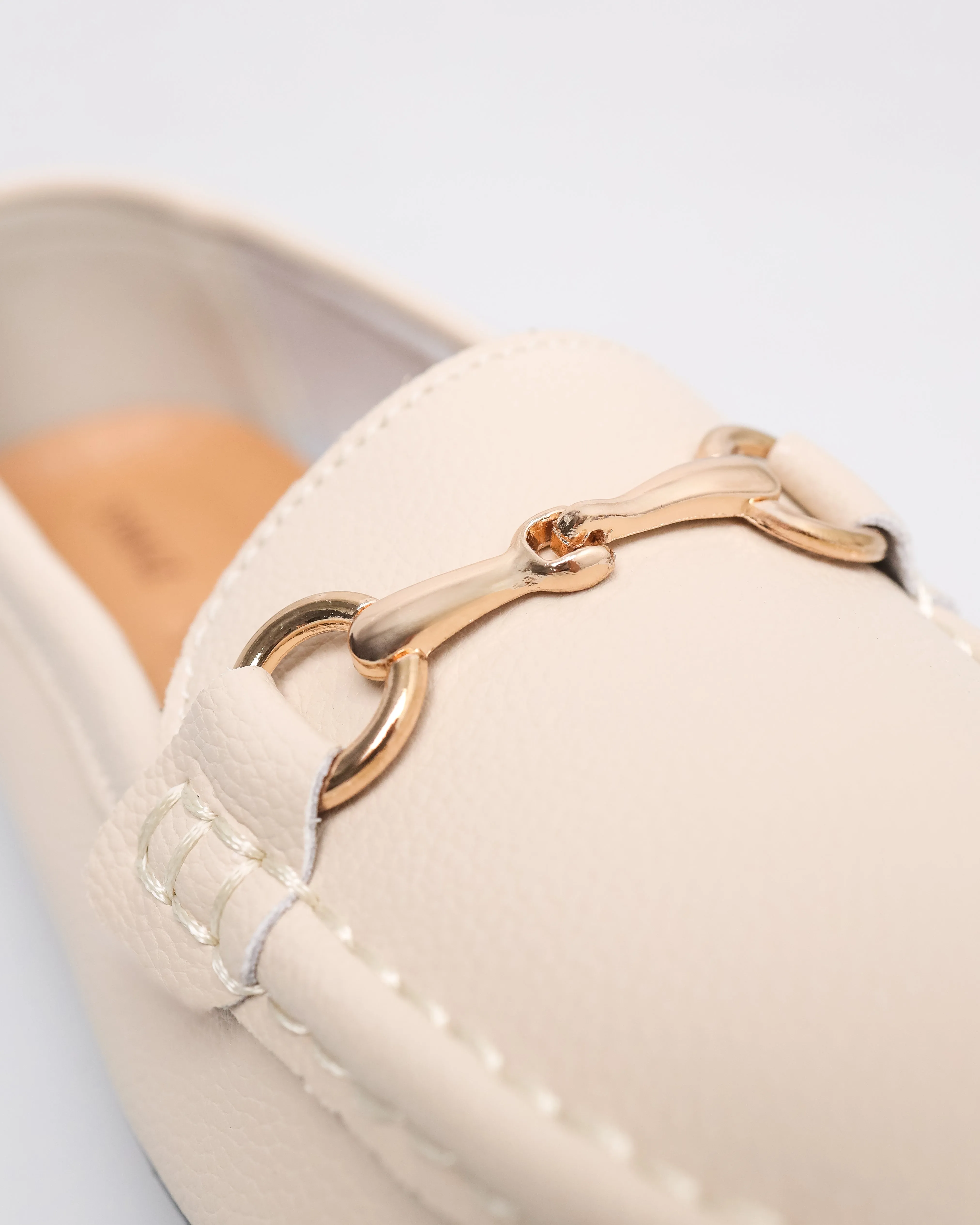 Tomaz YX201 Ladies Metallic Buckle Flats