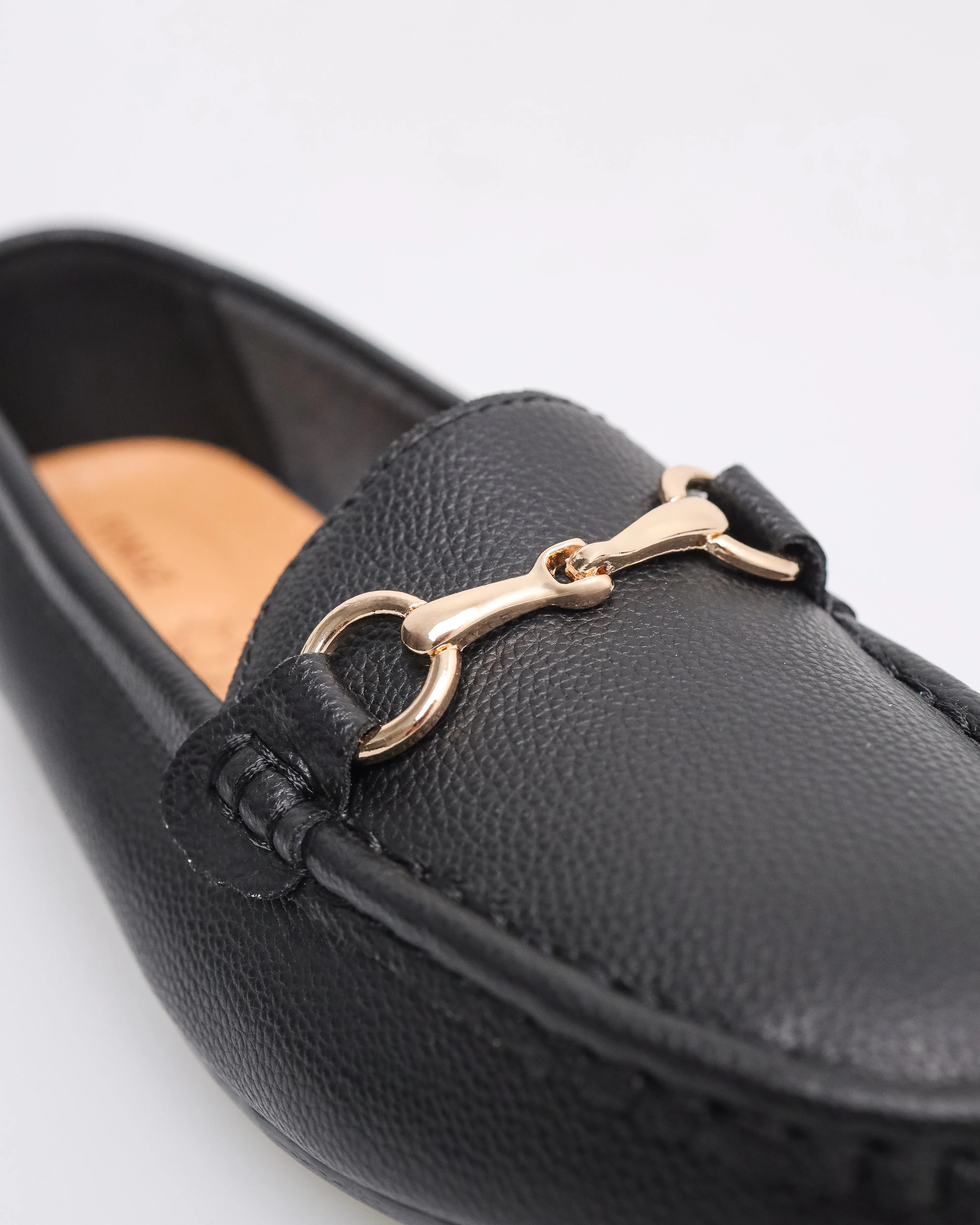 Tomaz YX201 Ladies Metallic Buckle Flats