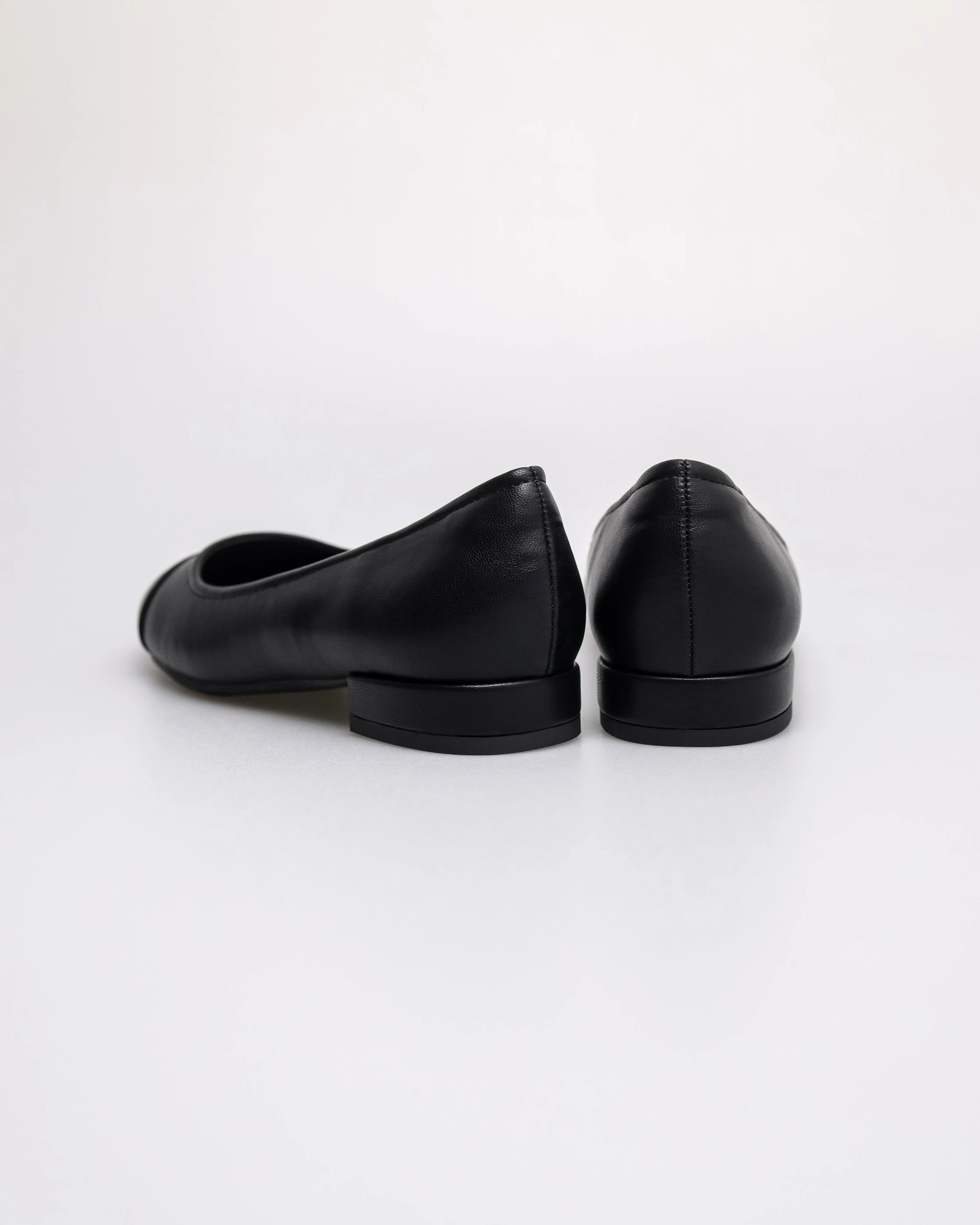 Tomaz YX238 Ladies Captoe Flats