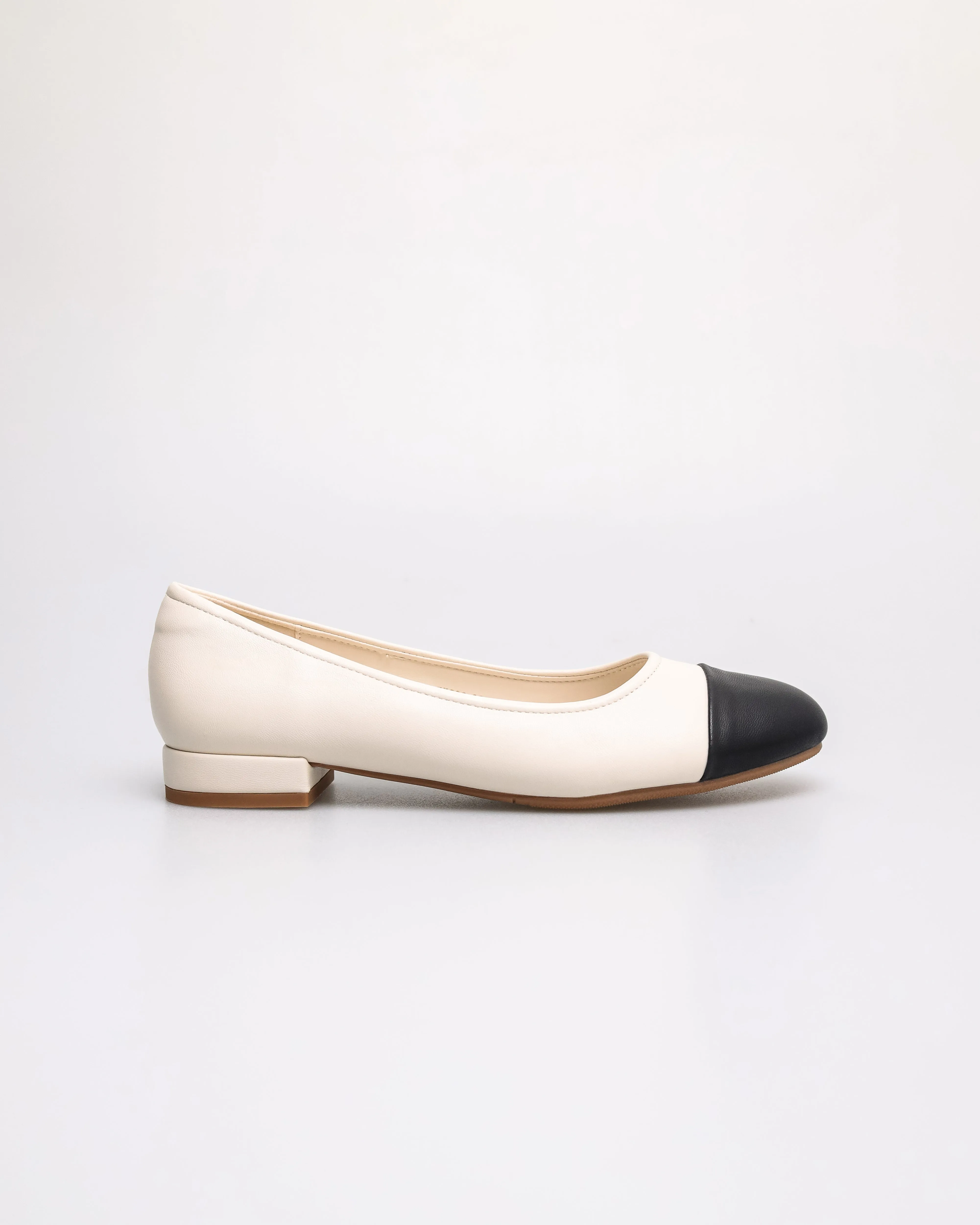 Tomaz YX238 Ladies Captoe Flats