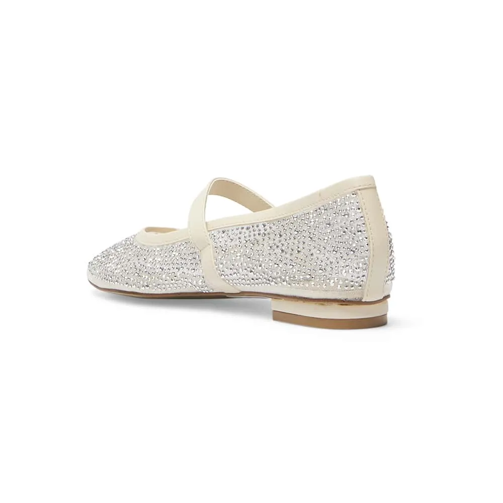 Topaz Flat in Ivory Smooth